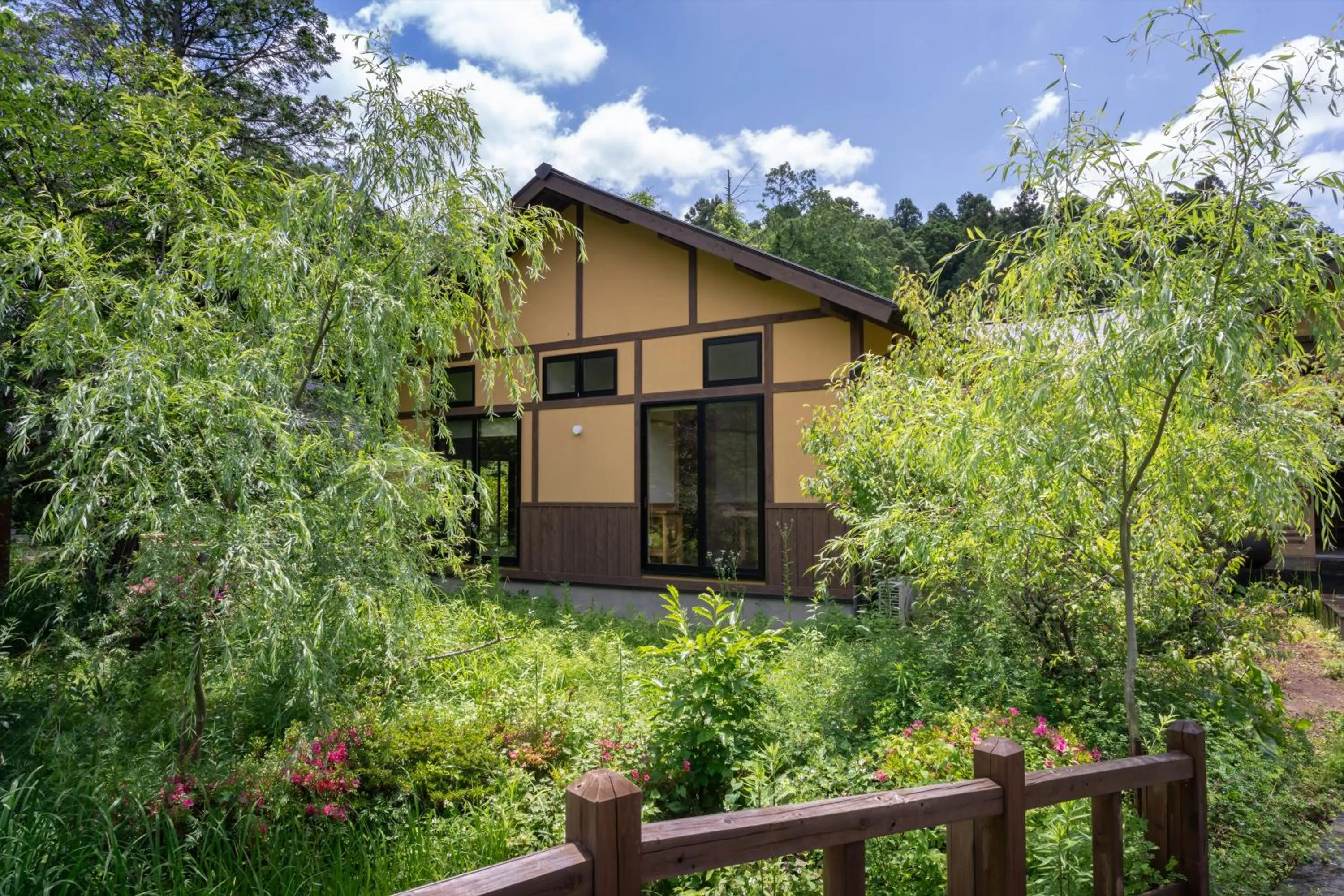 Off site in Tsuwabuki no Hana