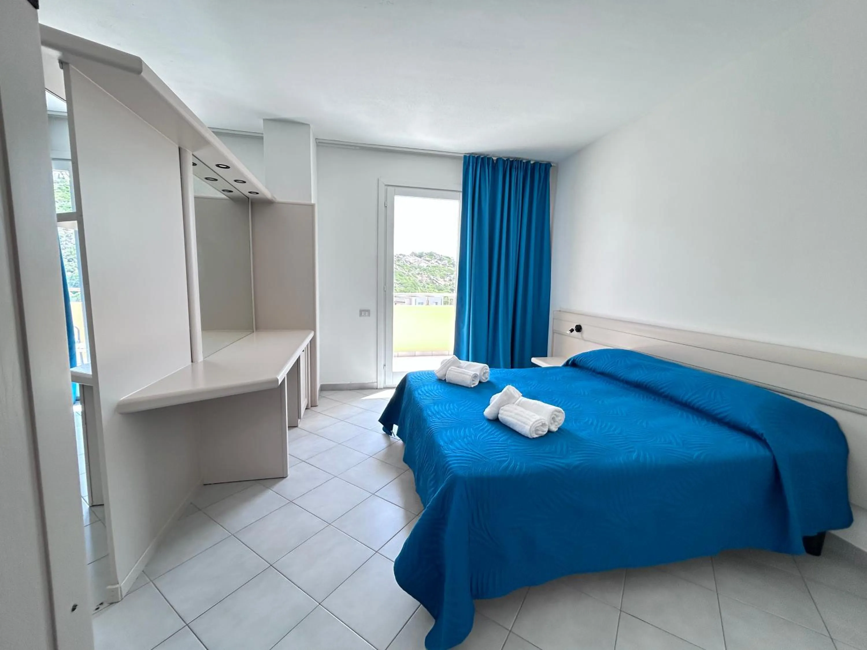 Bedroom, Bed in Hotel Miralonga