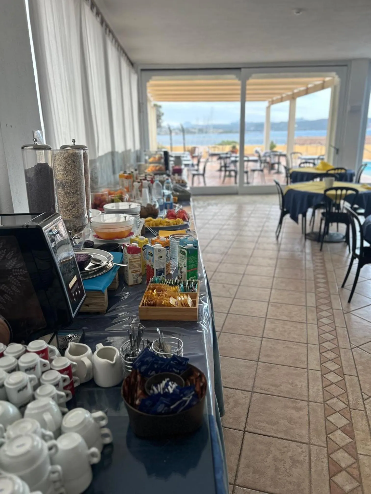 Restaurant/places to eat in Hotel Miralonga