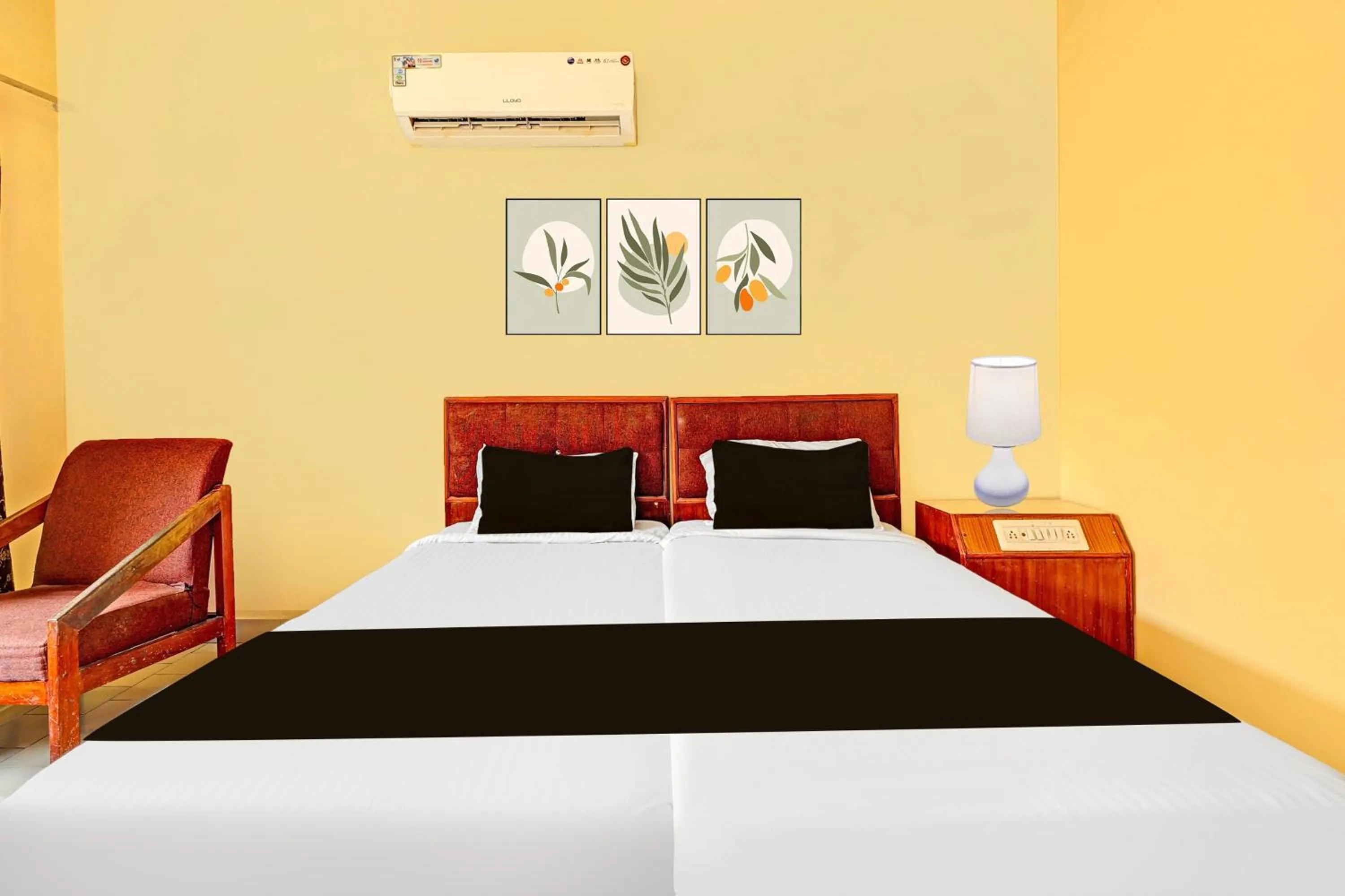 Bedroom, Bed in Hotel O Gajuwaka Near kurmanpalem Formerly SBT