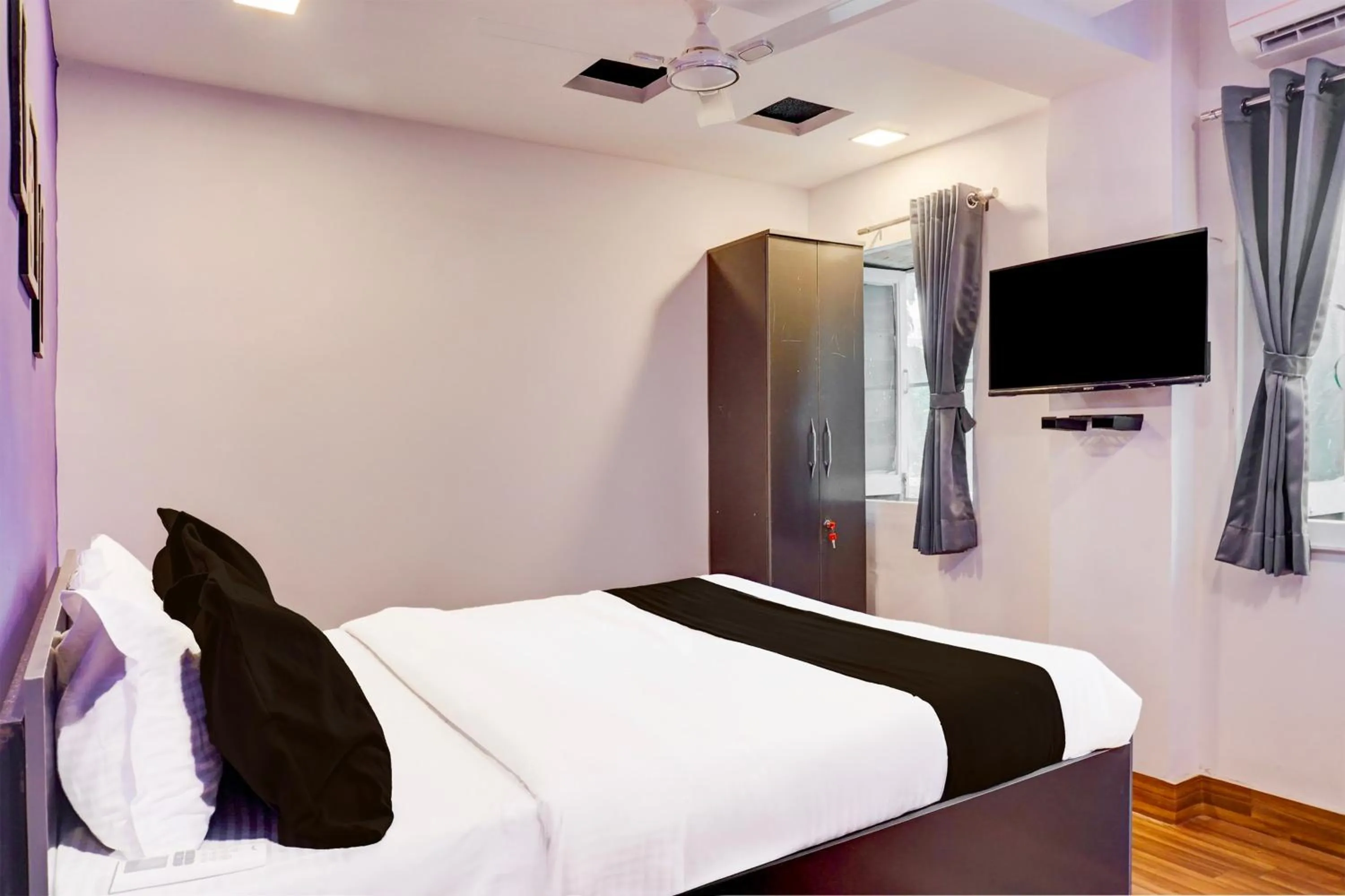 Bedroom, Bed in Super Hotel O Bopodi Near Pune IT Park