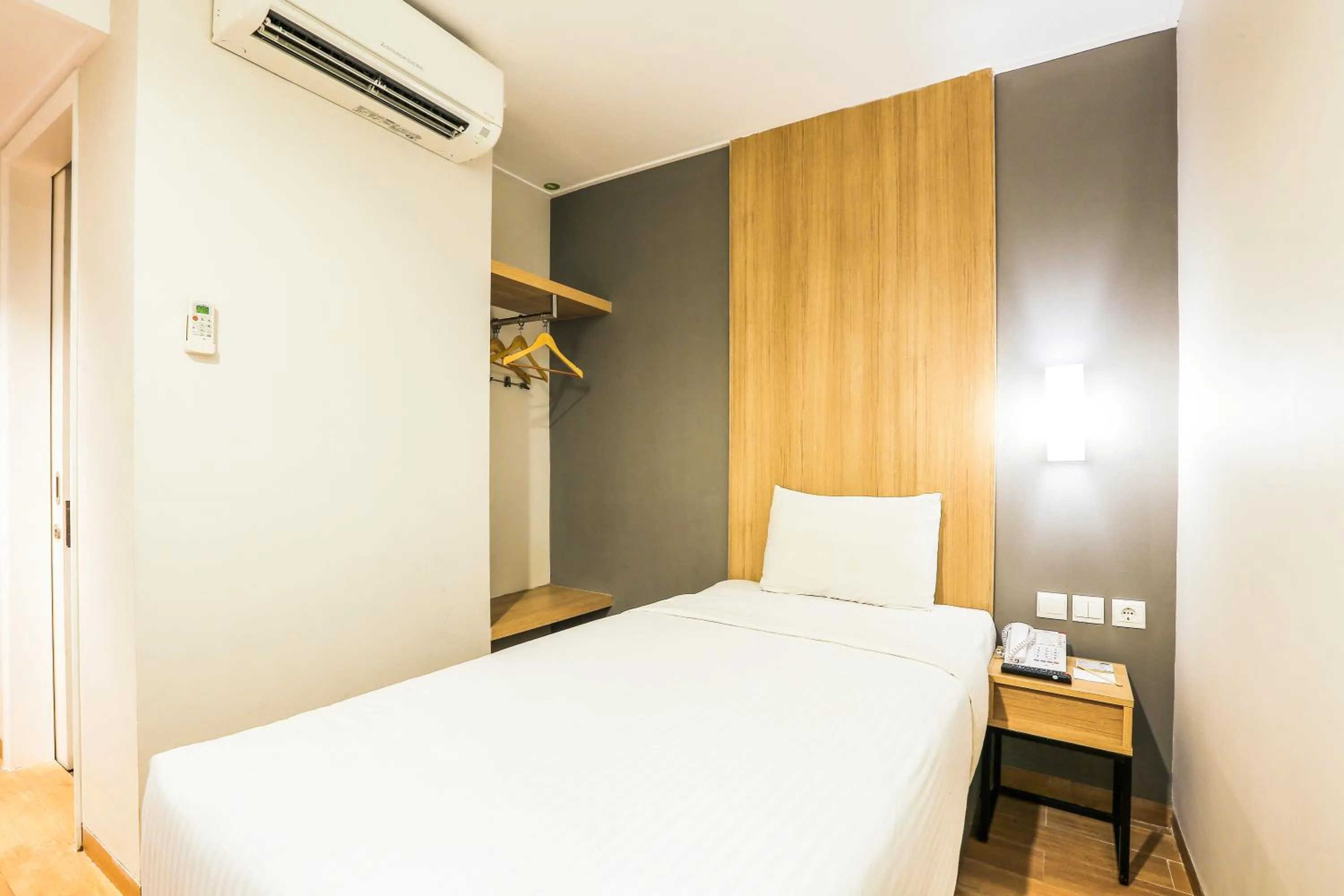 Small Single Room in Hotel Citradream Bandung