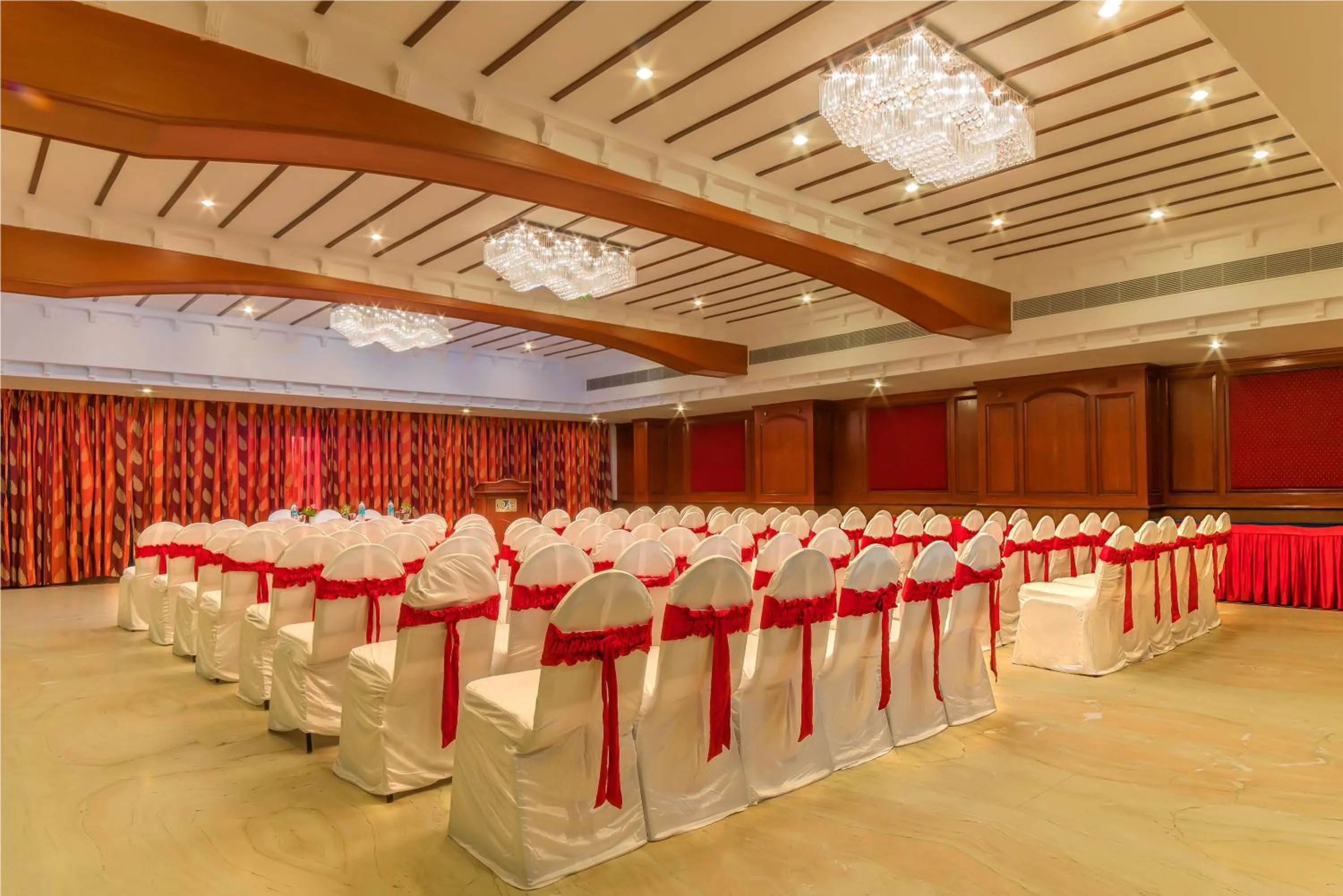 Business facilities in Hotel Annamalai International
