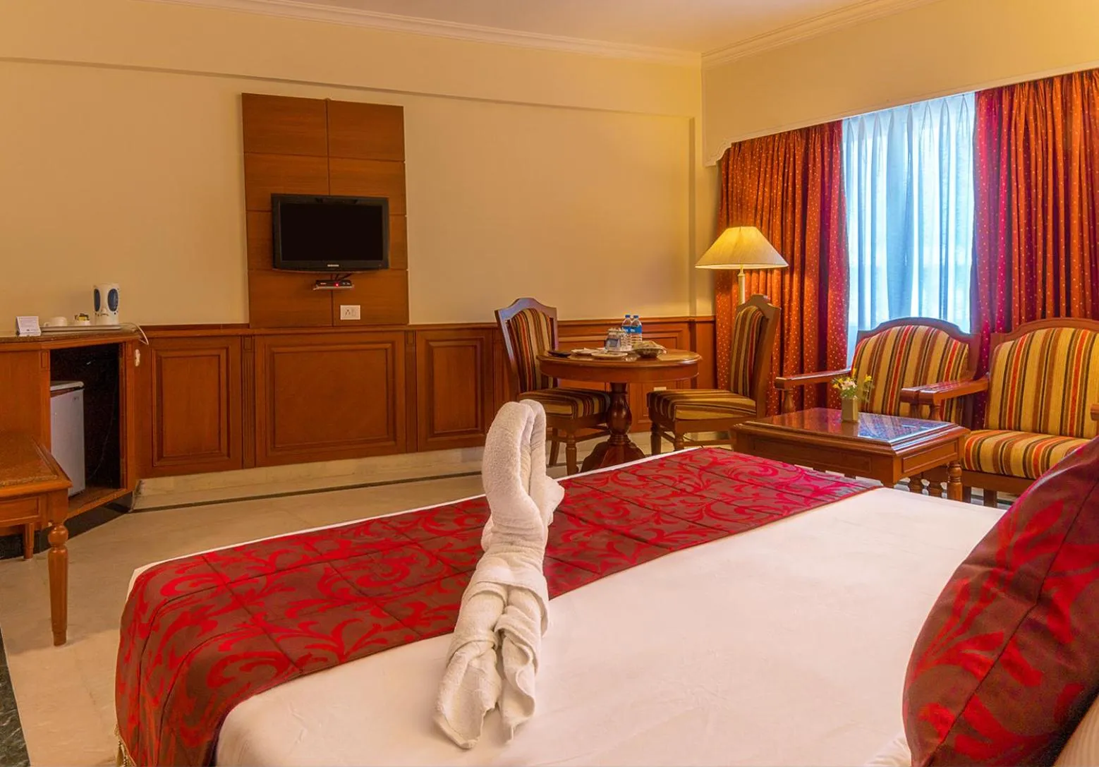 Photo of the whole room, Bed in Hotel Annamalai International