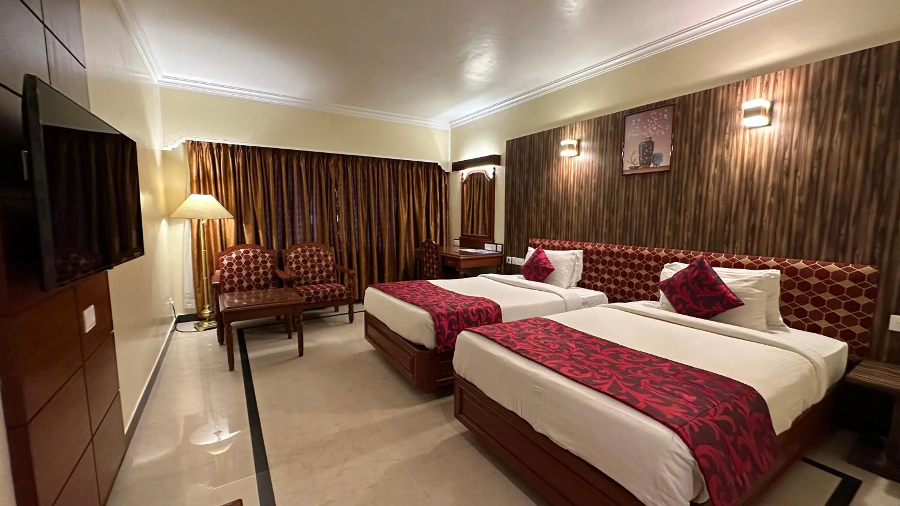 Bedroom, Bed in Hotel Annamalai International