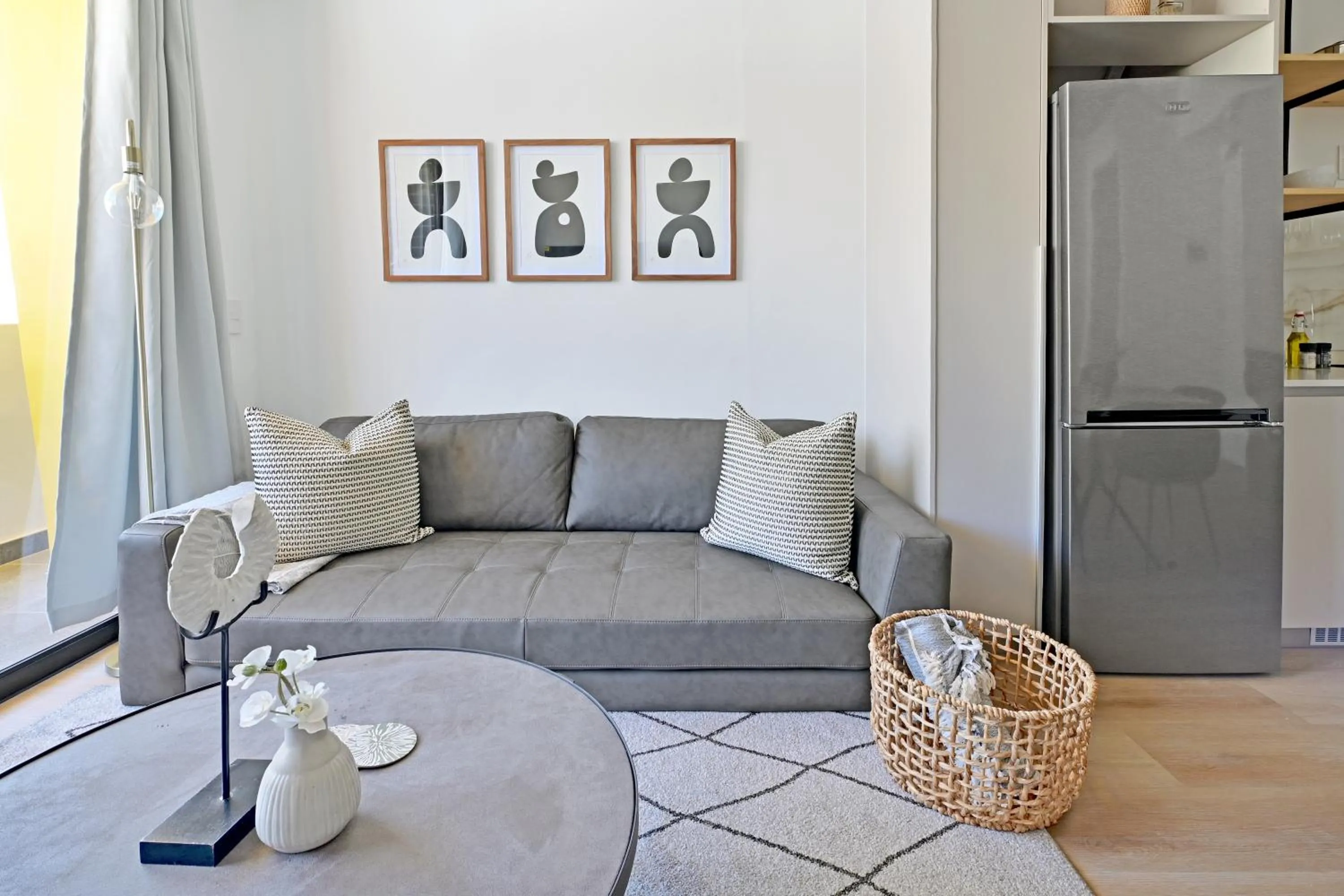 Living room in EIGHTY2 ON M - Fluent Serviced Apartments