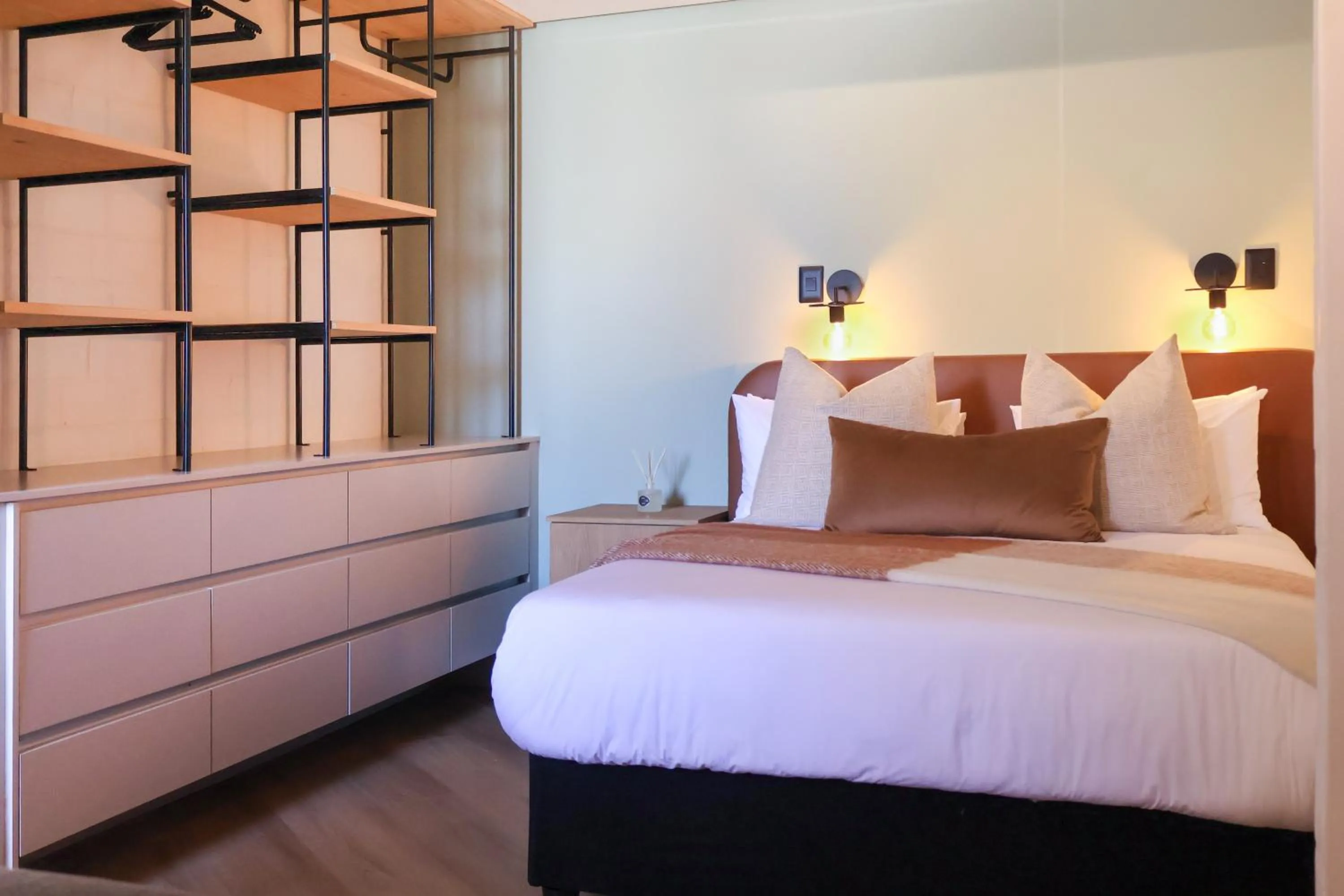 Bed in EIGHTY2 ON M - Fluent Serviced Apartments