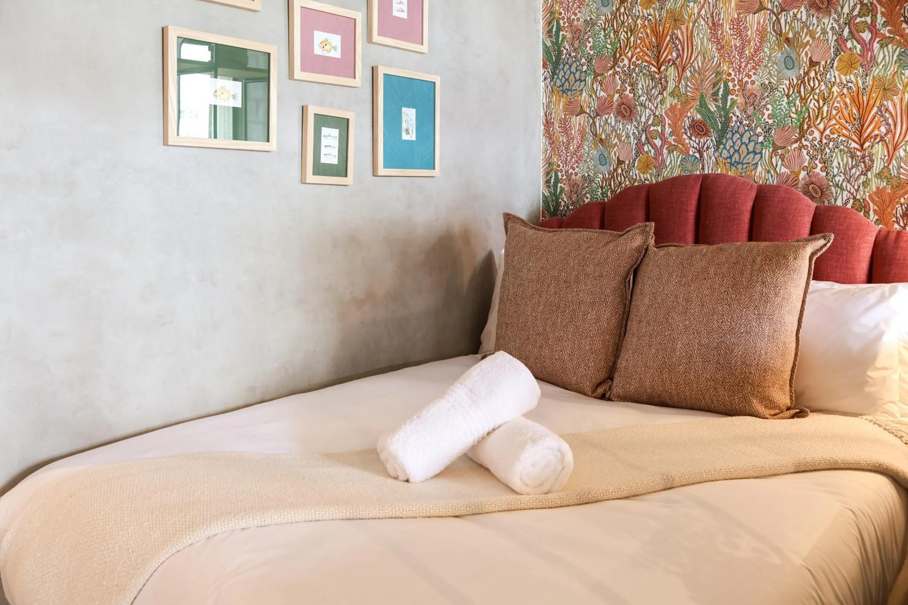 Bed in EIGHTY2 ON M - Fluent Serviced Apartments