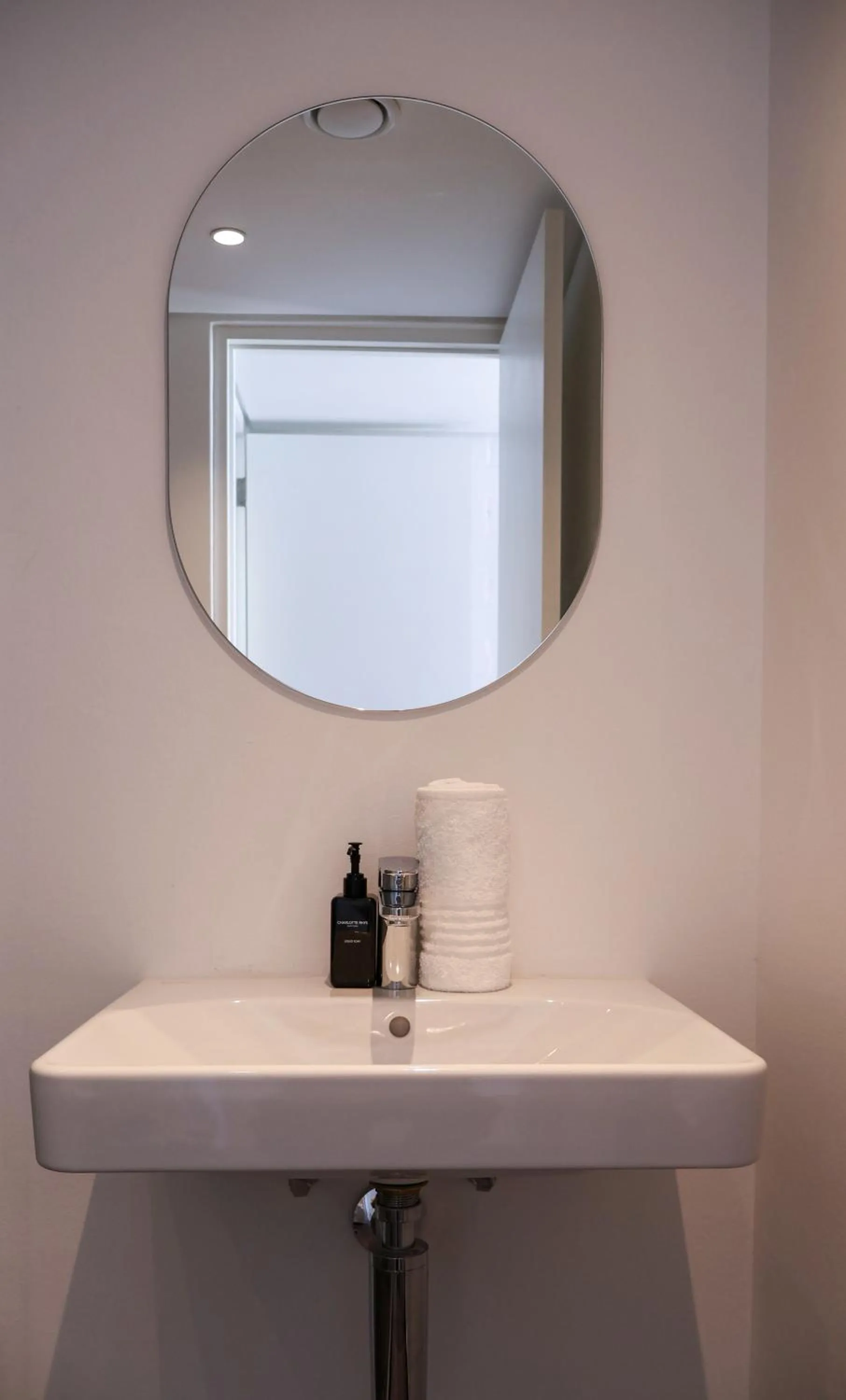 Bathroom in EIGHTY2 ON M - Fluent Serviced Apartments