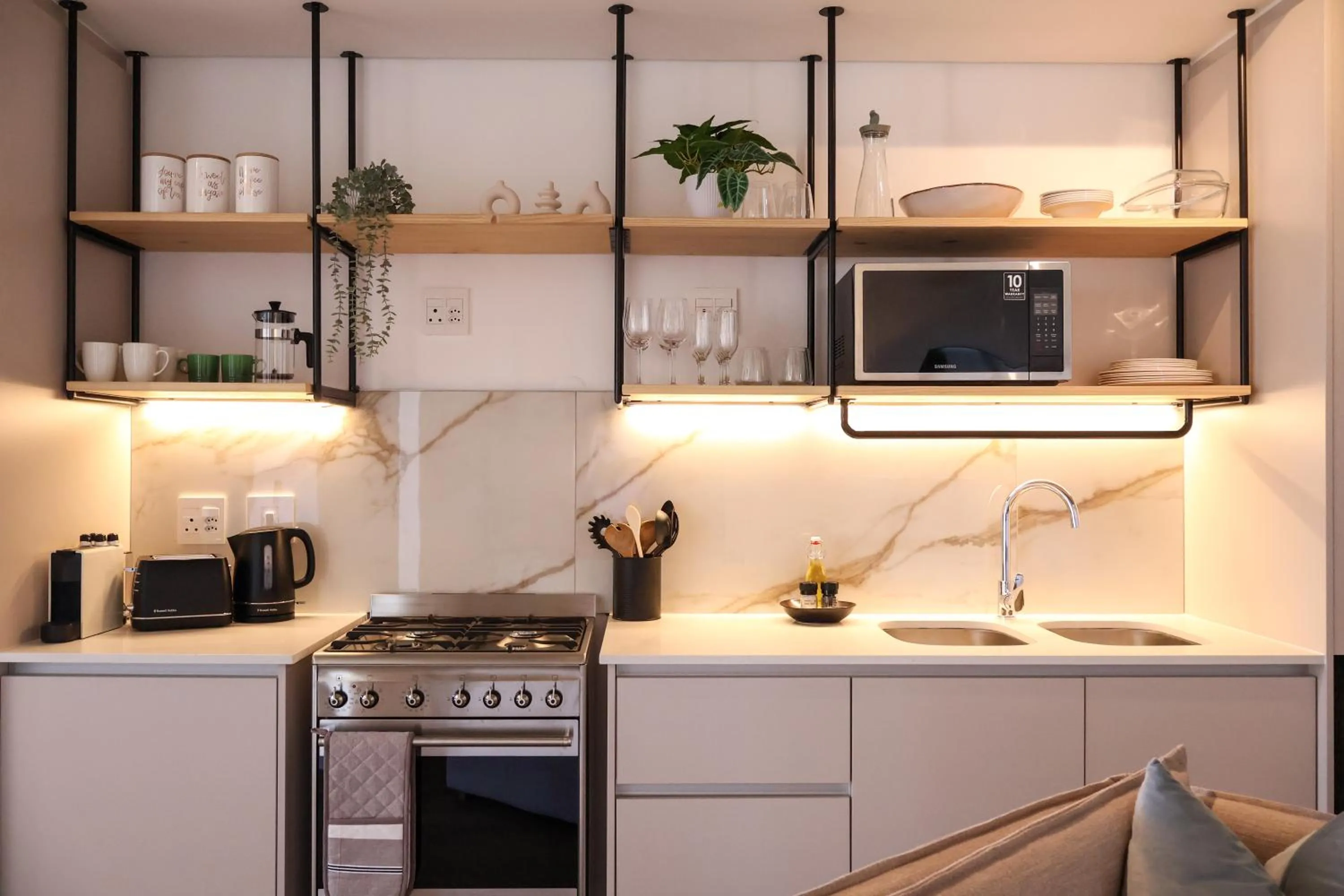 Coffee/tea facilities in EIGHTY2 ON M - Fluent Serviced Apartments