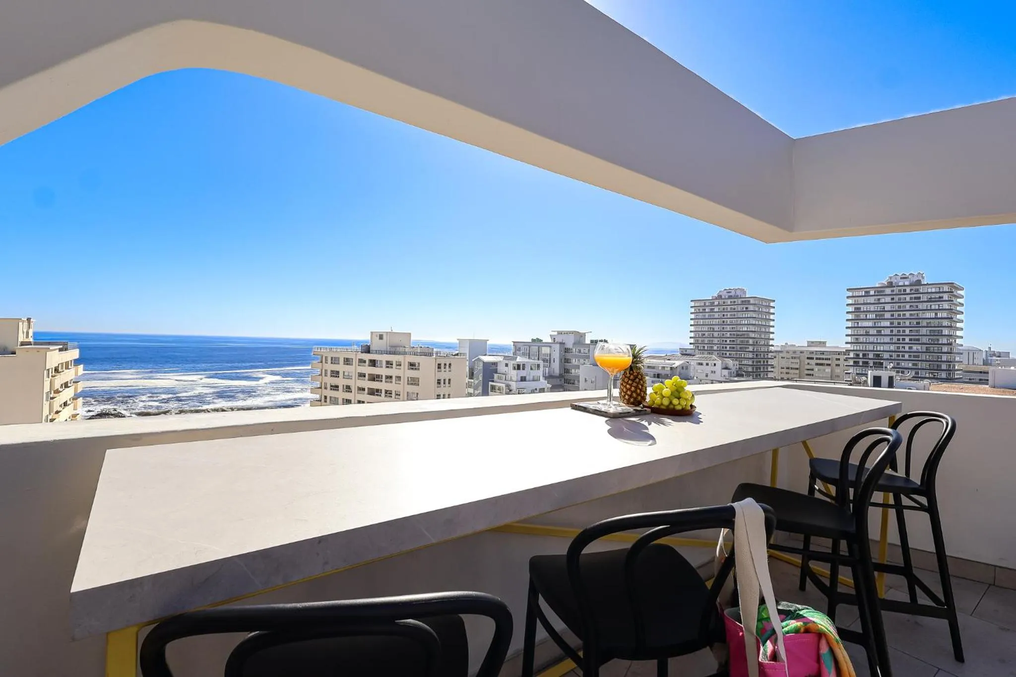 Swimming pool in EIGHTY2 ON M - Fluent Serviced Apartments