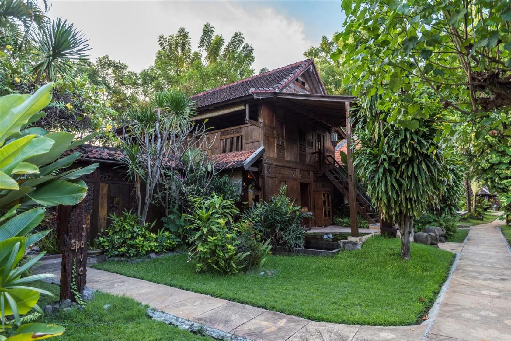 Property building in Hotel Pondok Sari Beach & SPA Resort