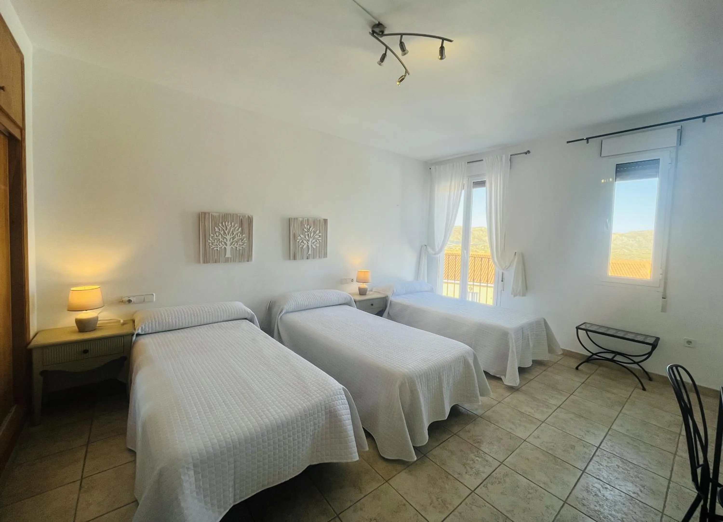 Bed in HOTEL MUSEO Lucainena