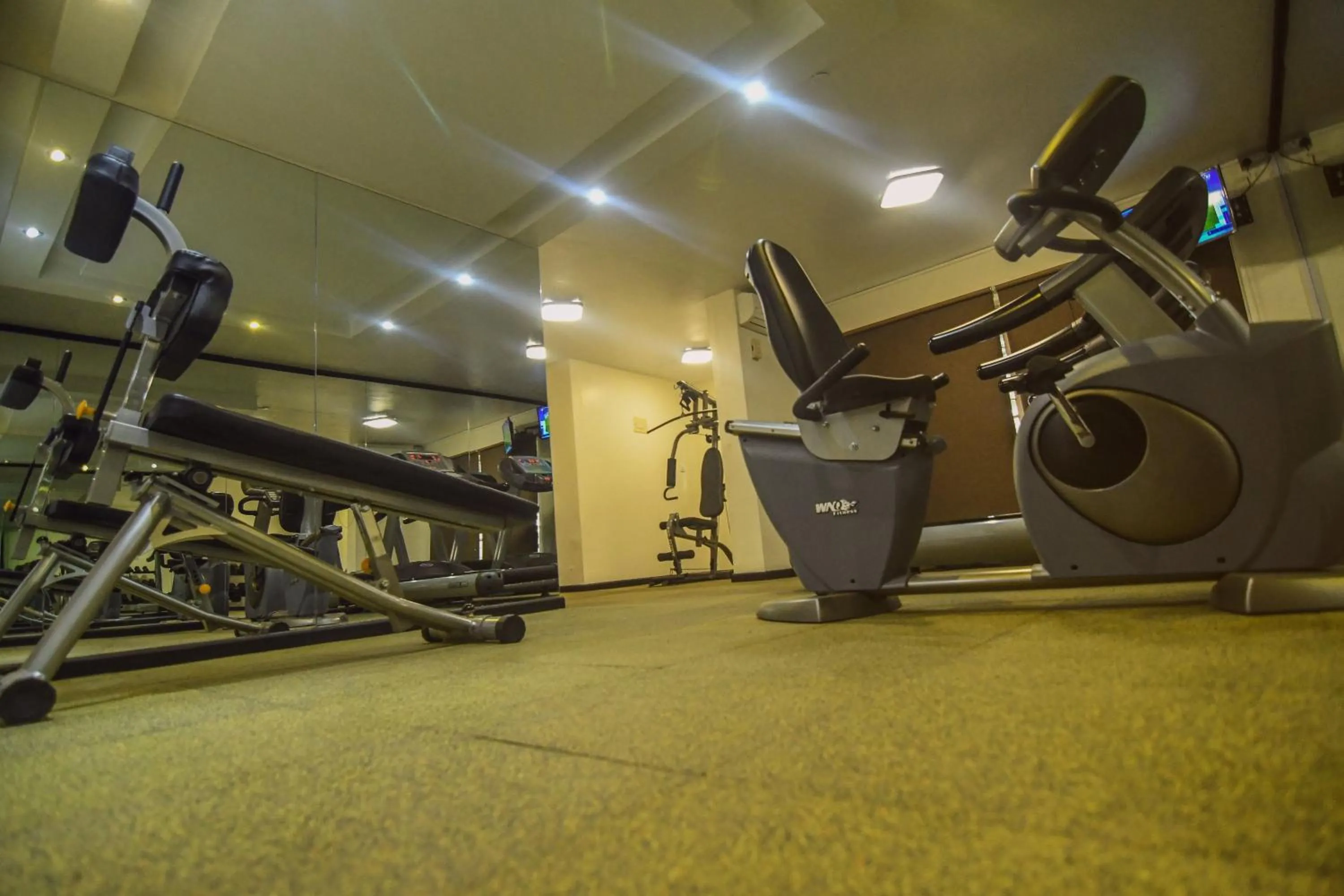 Fitness centre/facilities in Bidwood Suite Hotel