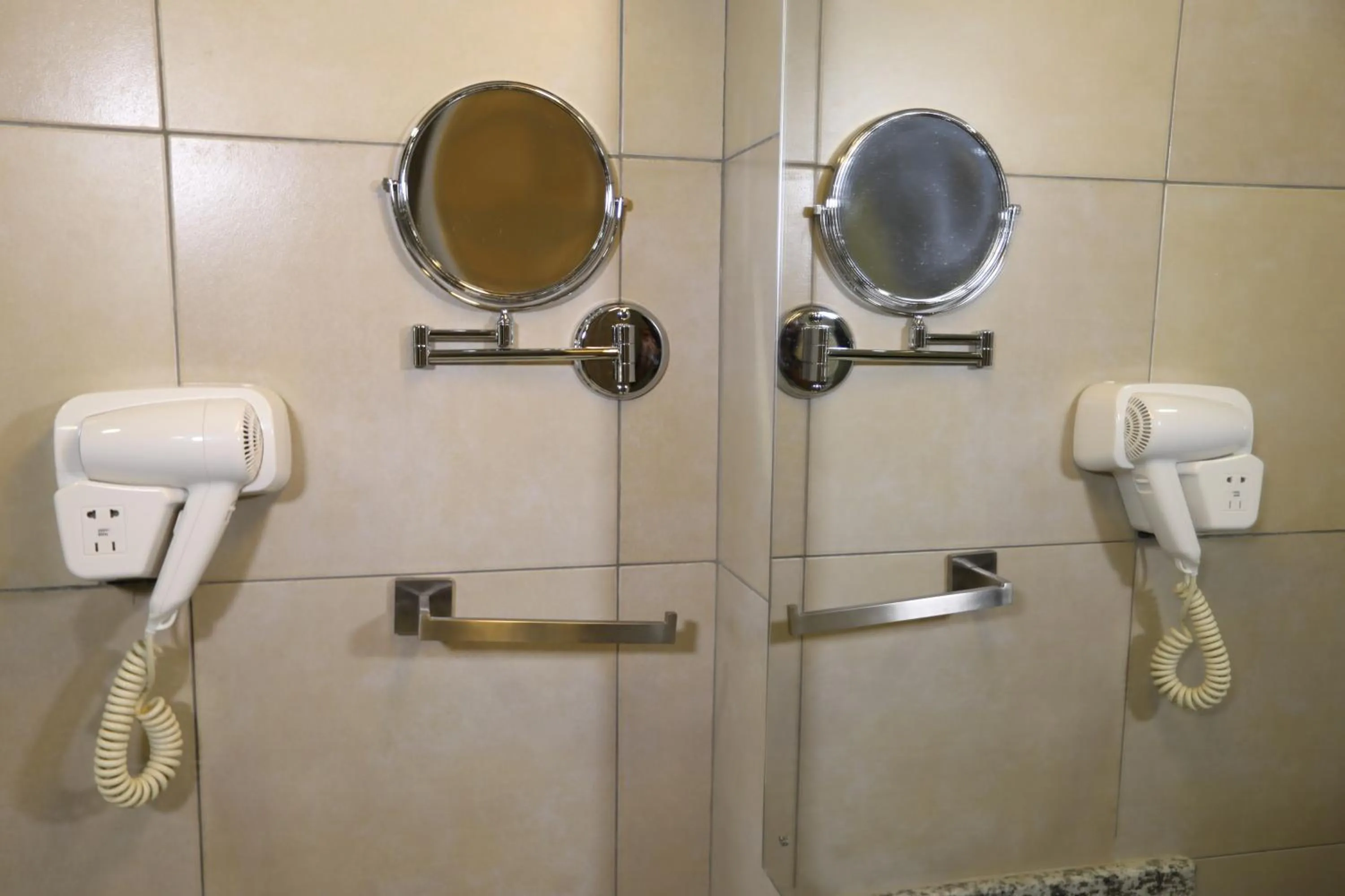 Bathroom in Bidwood Suite Hotel