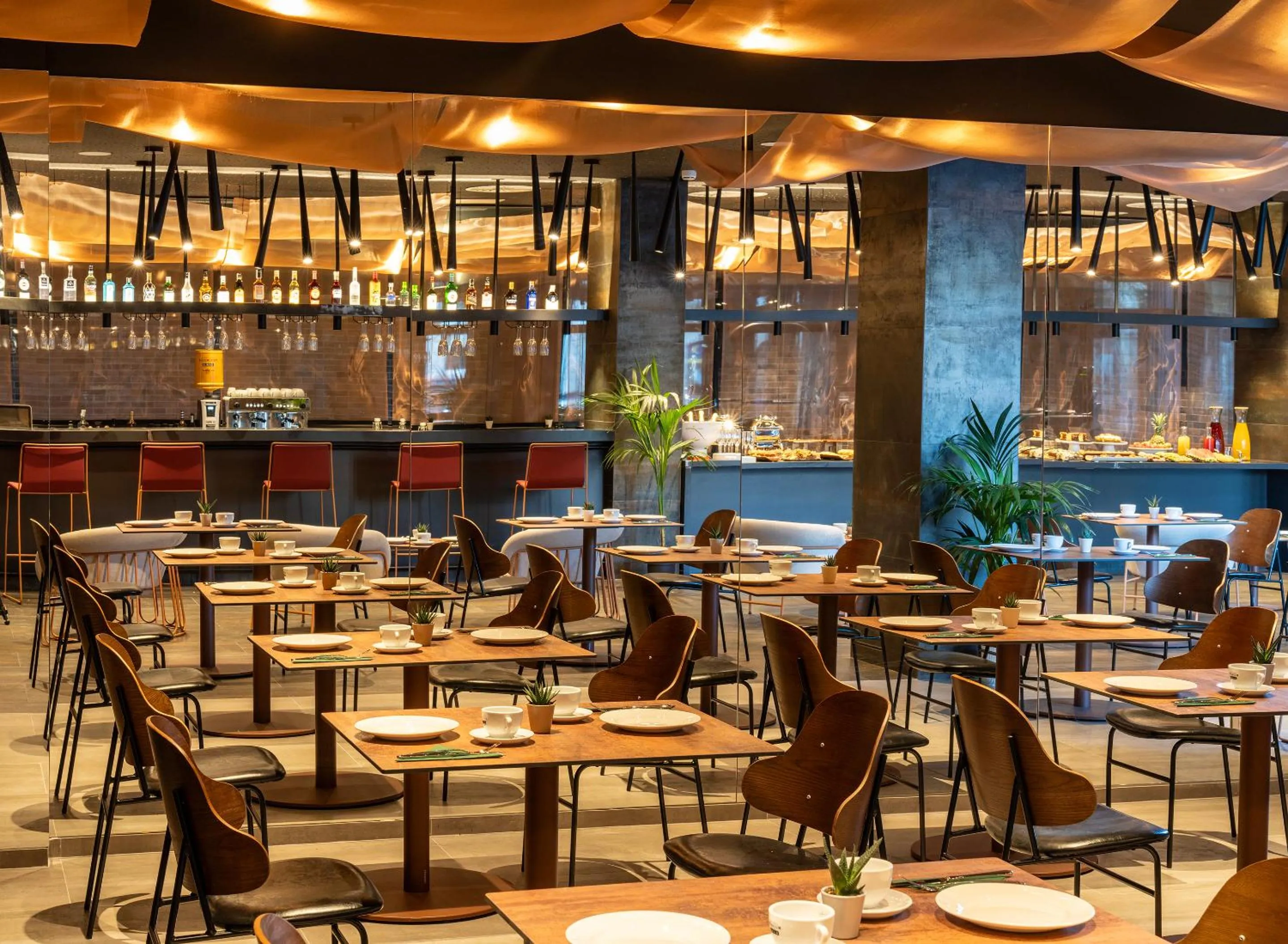 Restaurant/places to eat in Axel Hotel Bilbao - Adults Only