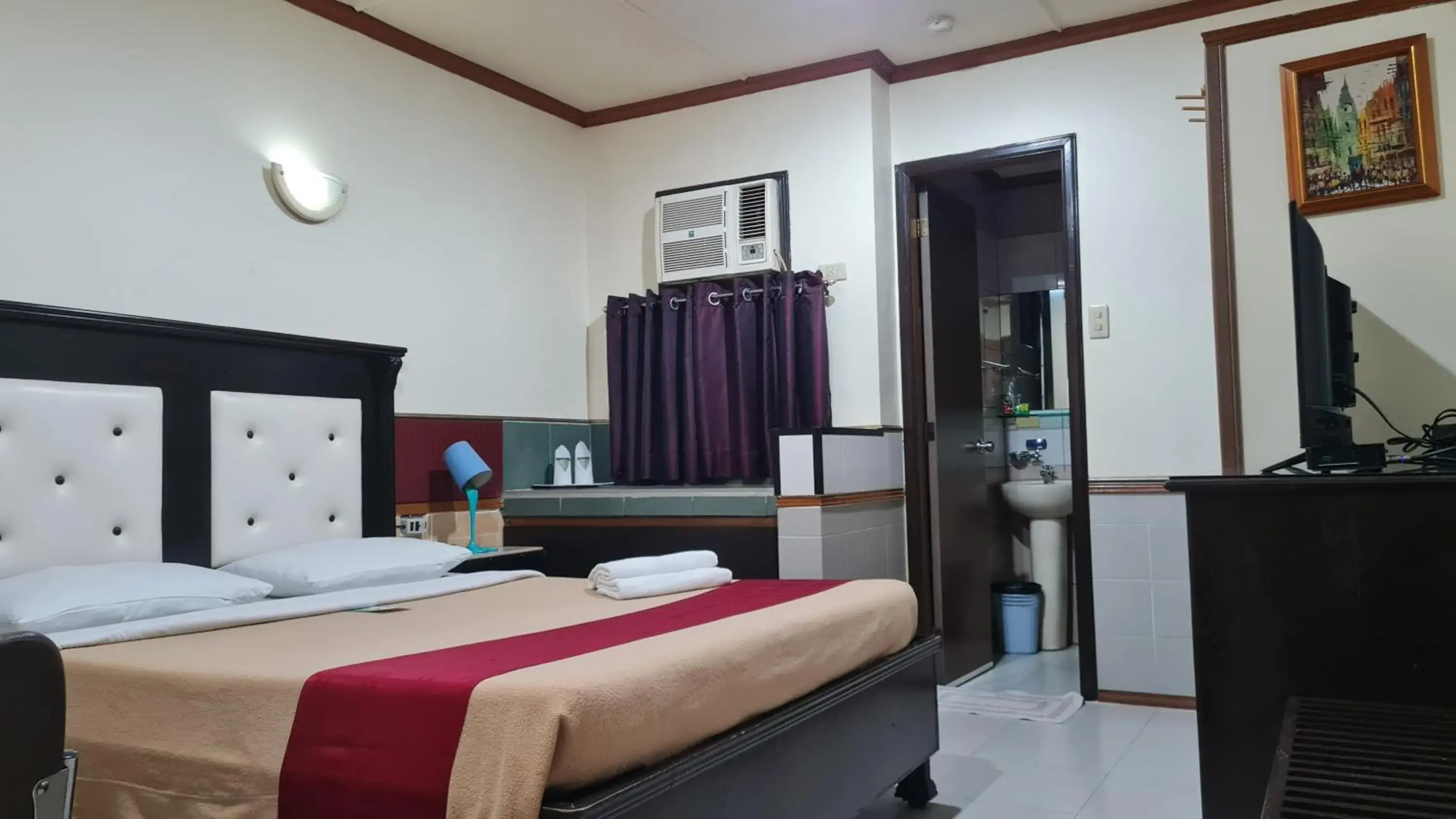 Tiger Hotel Tiger Hotel