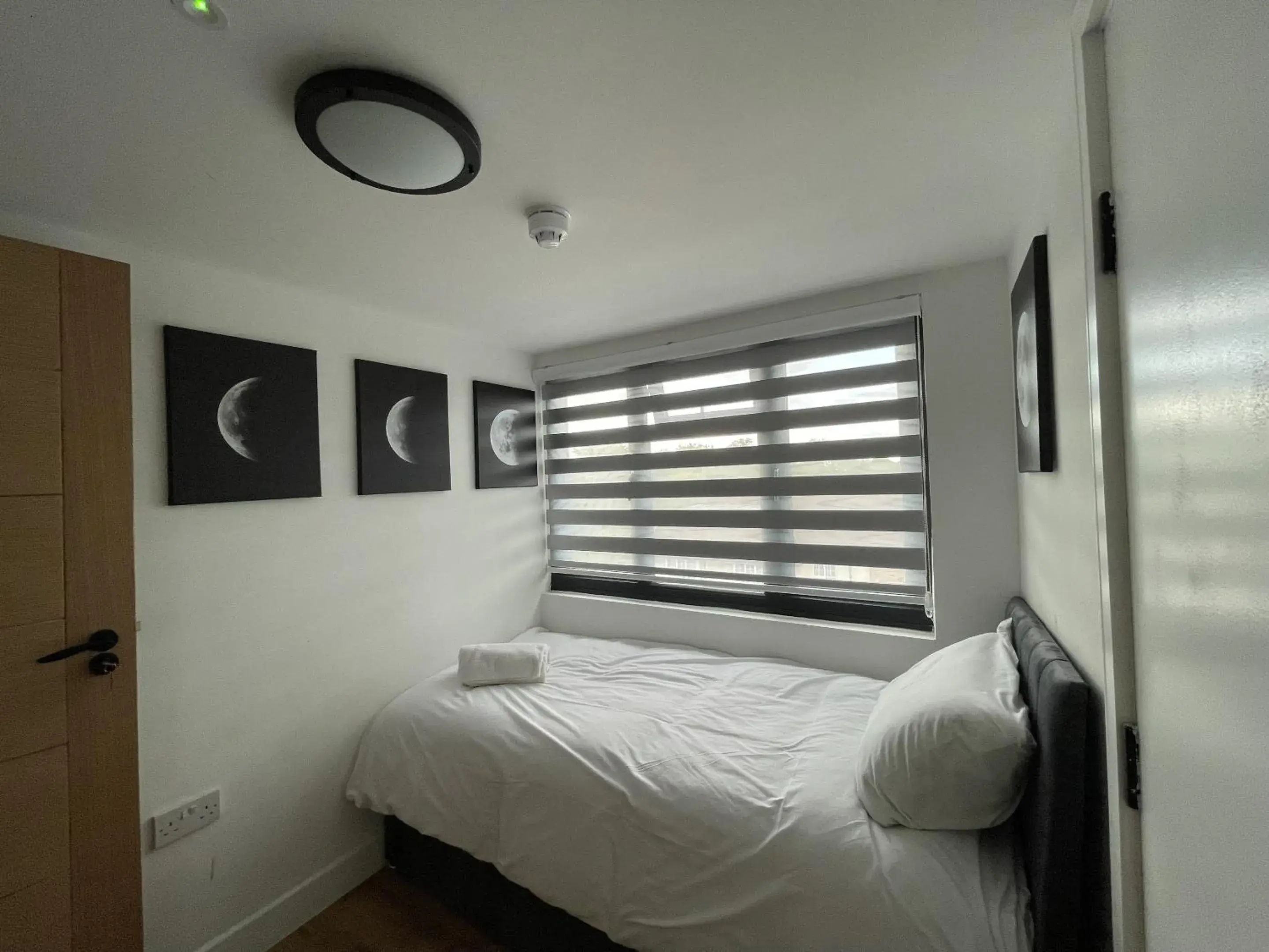 Deluxe Single Room - single occupancy in The Barrington Hotel Deluxe Single Room - single occupancy in The Barrington Hotel