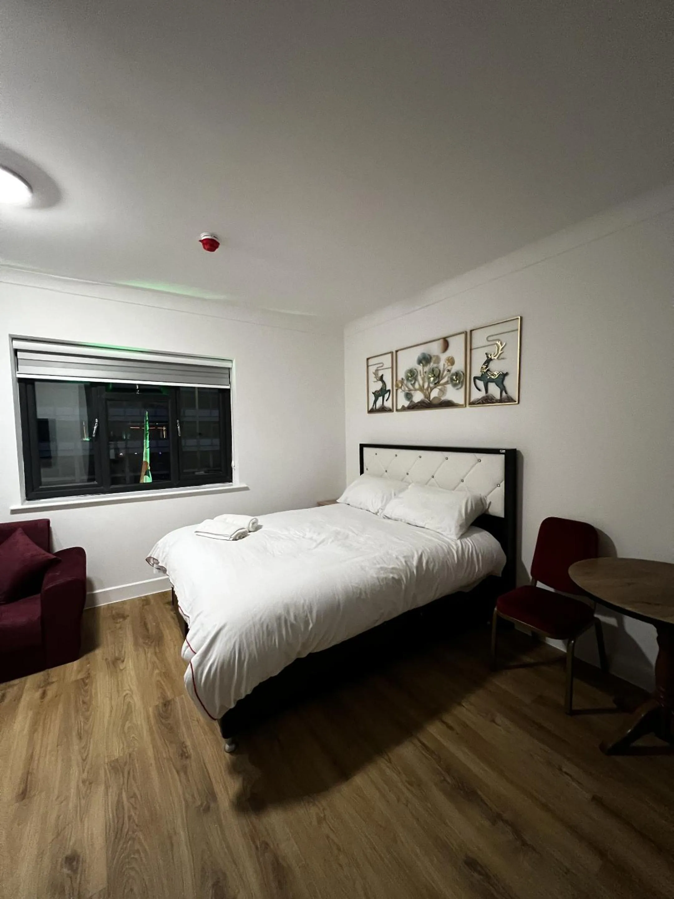 Bedroom, Bed in The Barrington Hotel