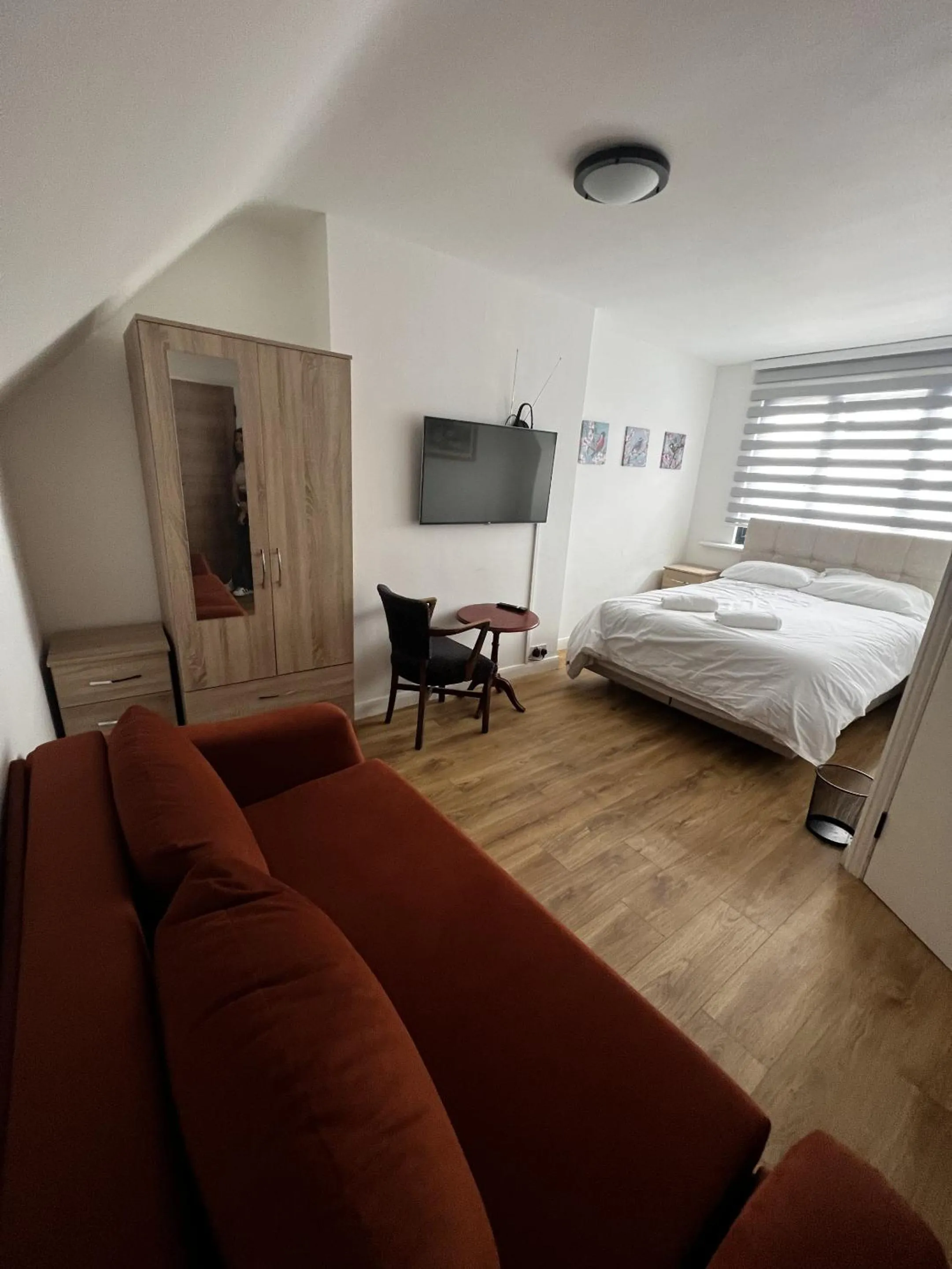 Bedroom, Bed in The Barrington Hotel