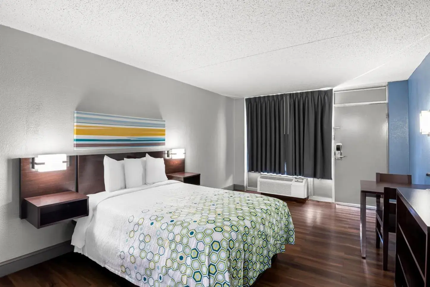 Studio Room with Two Double Beds Smoking in HomeTowne Studios by Red Roof Richmond - Airport Sandston Studio Room with Two Double Beds Smoking in HomeTowne Studios by Red Roof Richmond - Airport Sandston