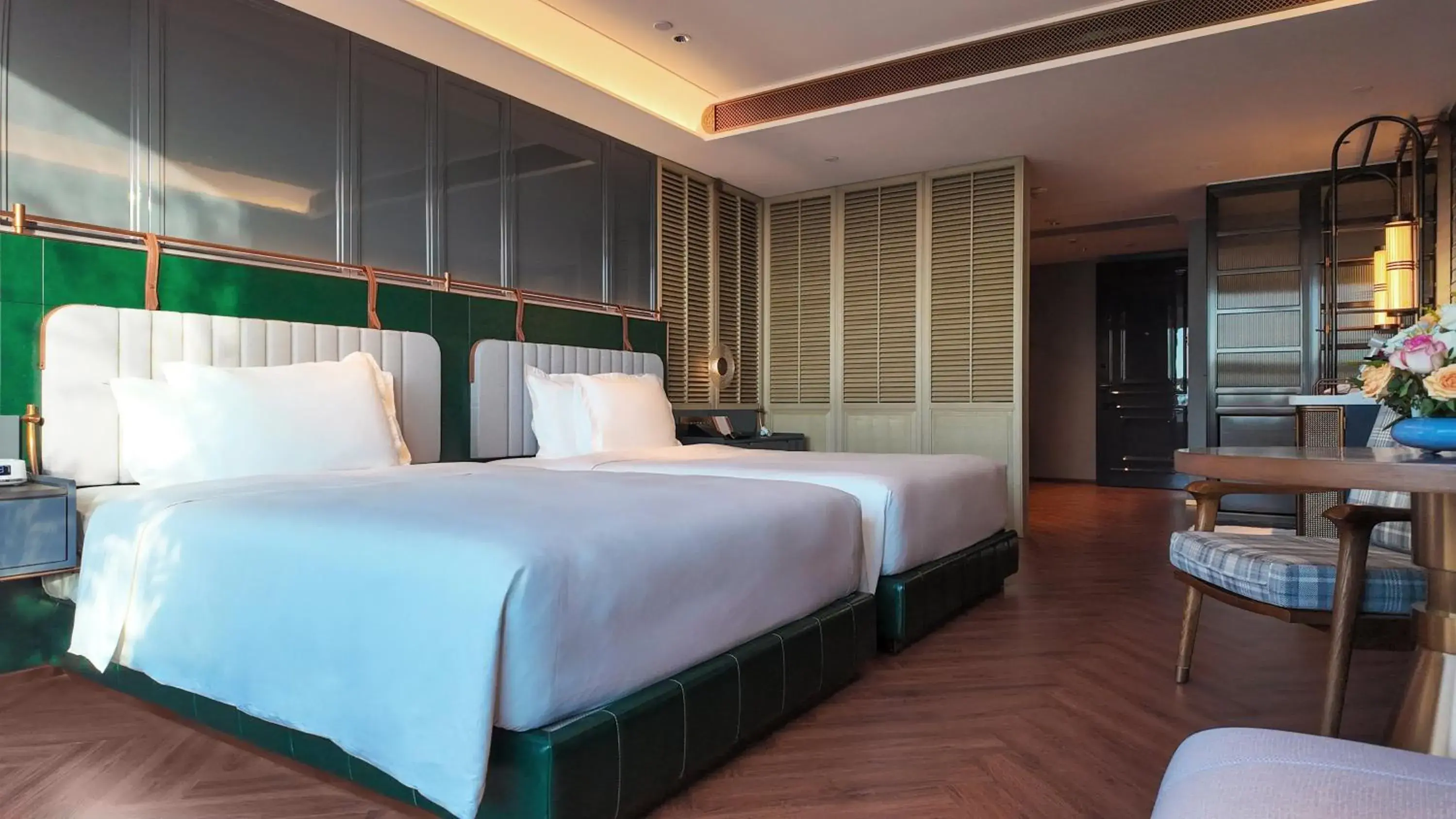 Premium Double Room with Two Double Beds and River View in Hotel Indigo Harbin Central Avenue by IHG Premium Double Room with Two Double Beds and River View in Hotel Indigo Harbin Central Avenue by IHG