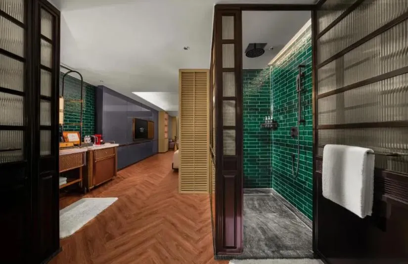 King Suite with River View  in Hotel Indigo Harbin Central Avenue by IHG