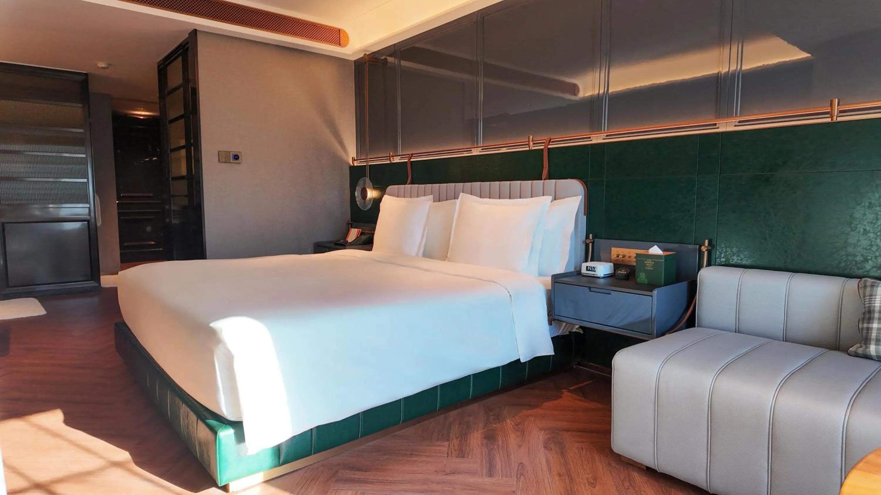 Photo of the whole room, Bed in Hotel Indigo Harbin Central Avenue by IHG