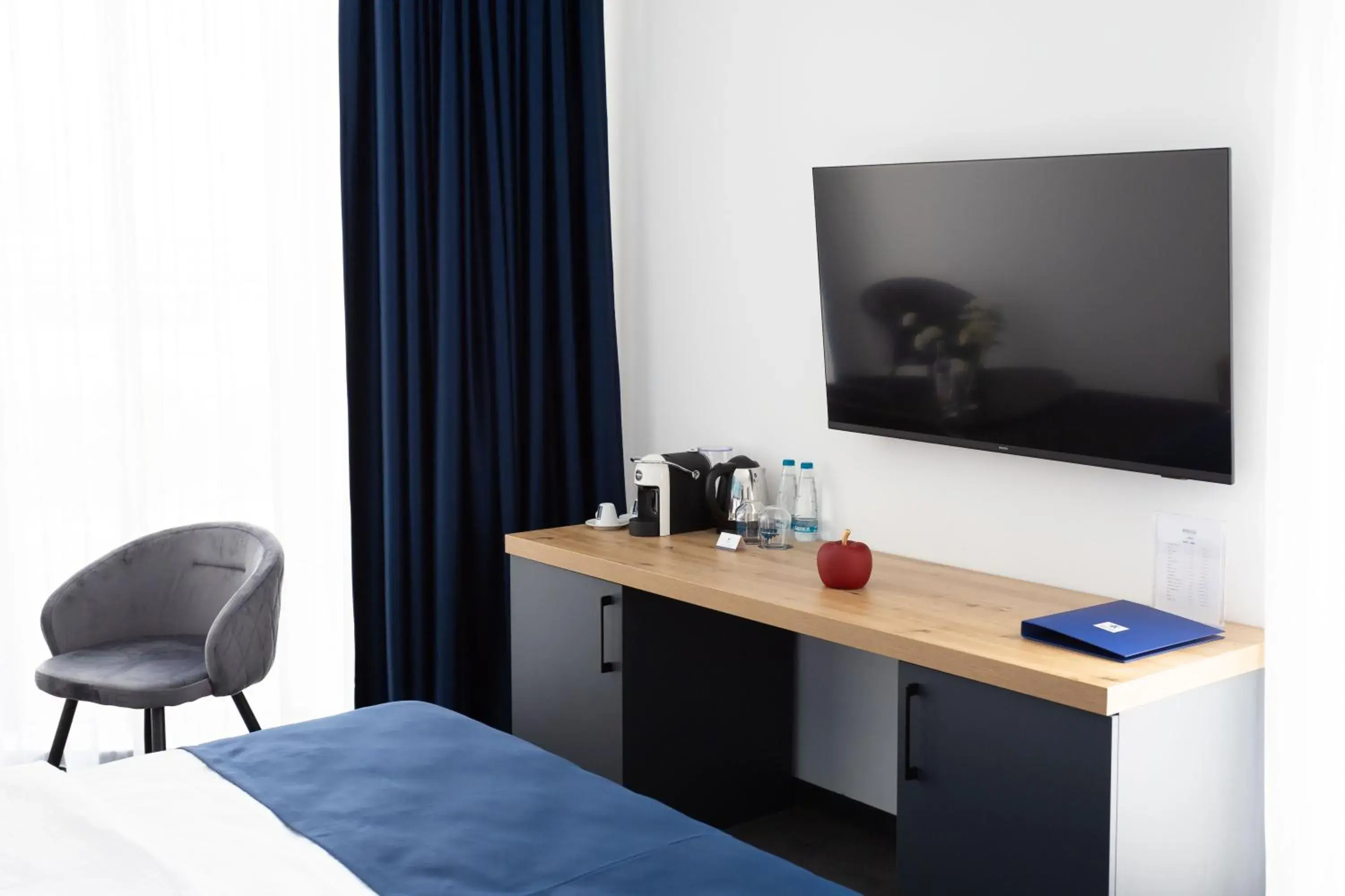 Executive Room in Blue Star Luxury Hotel Executive Room in Blue Star Luxury Hotel