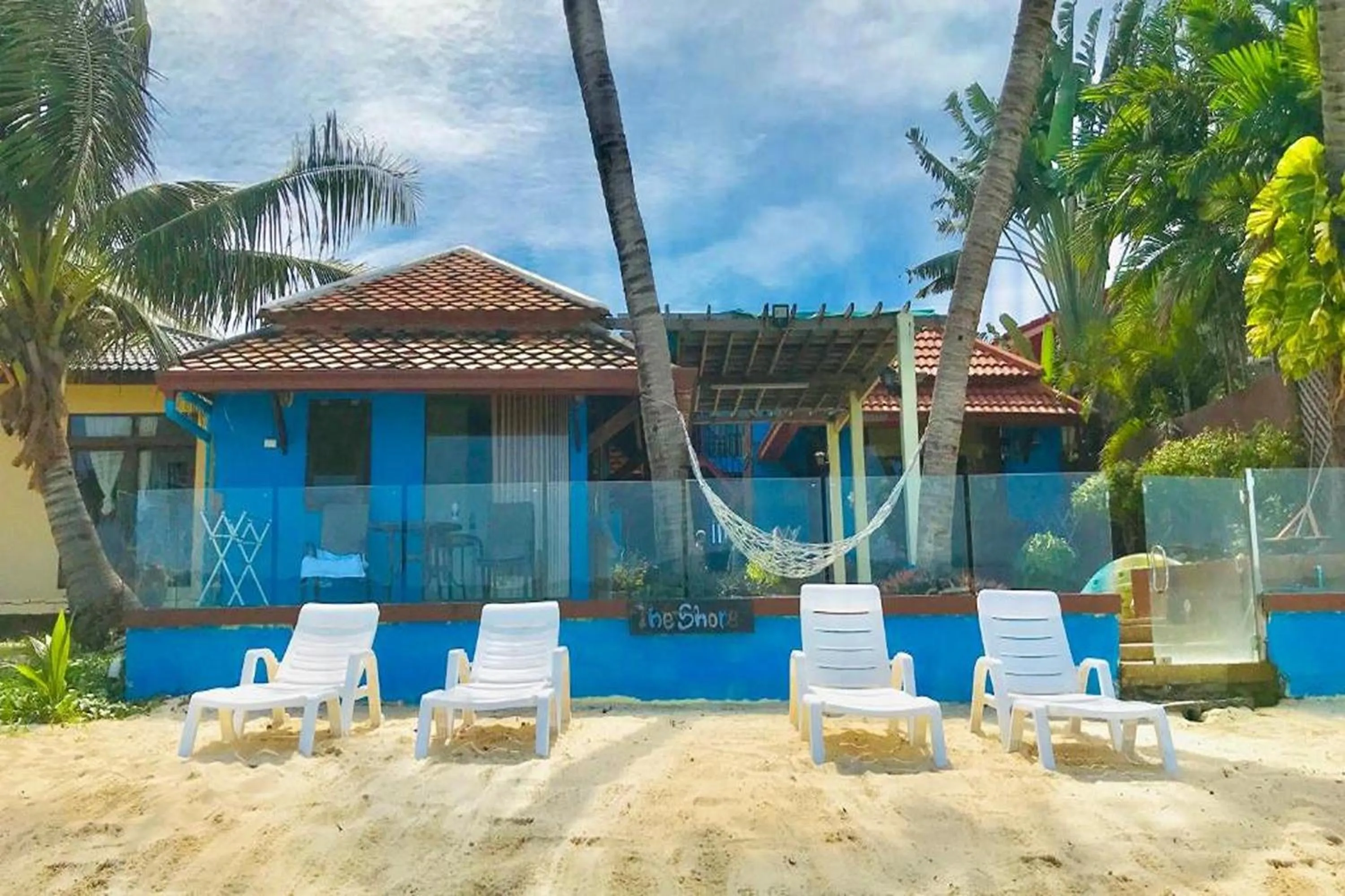 Swimming pool in The Shore Samui