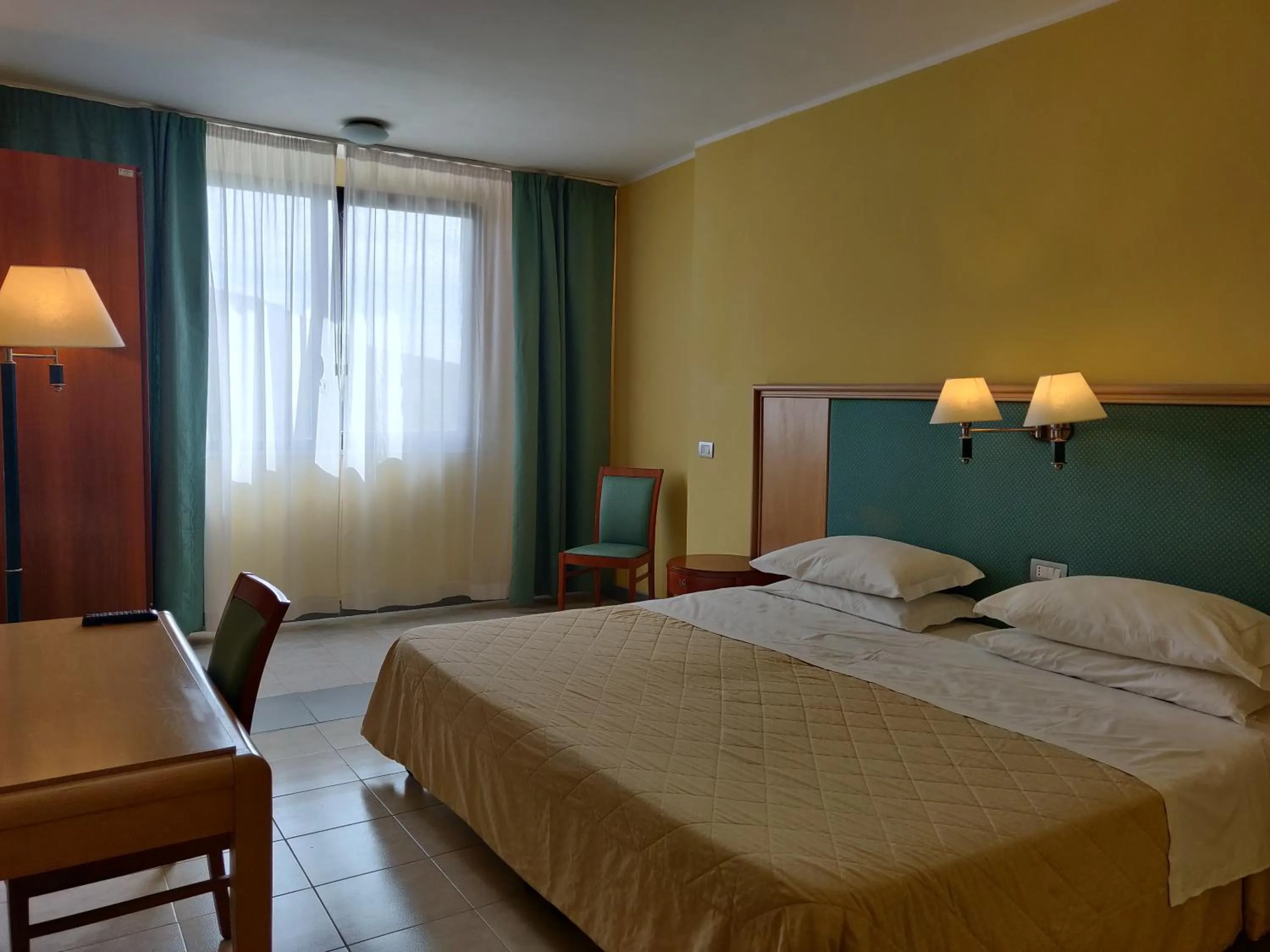 Bedroom, Bed in Albergo Conte Max