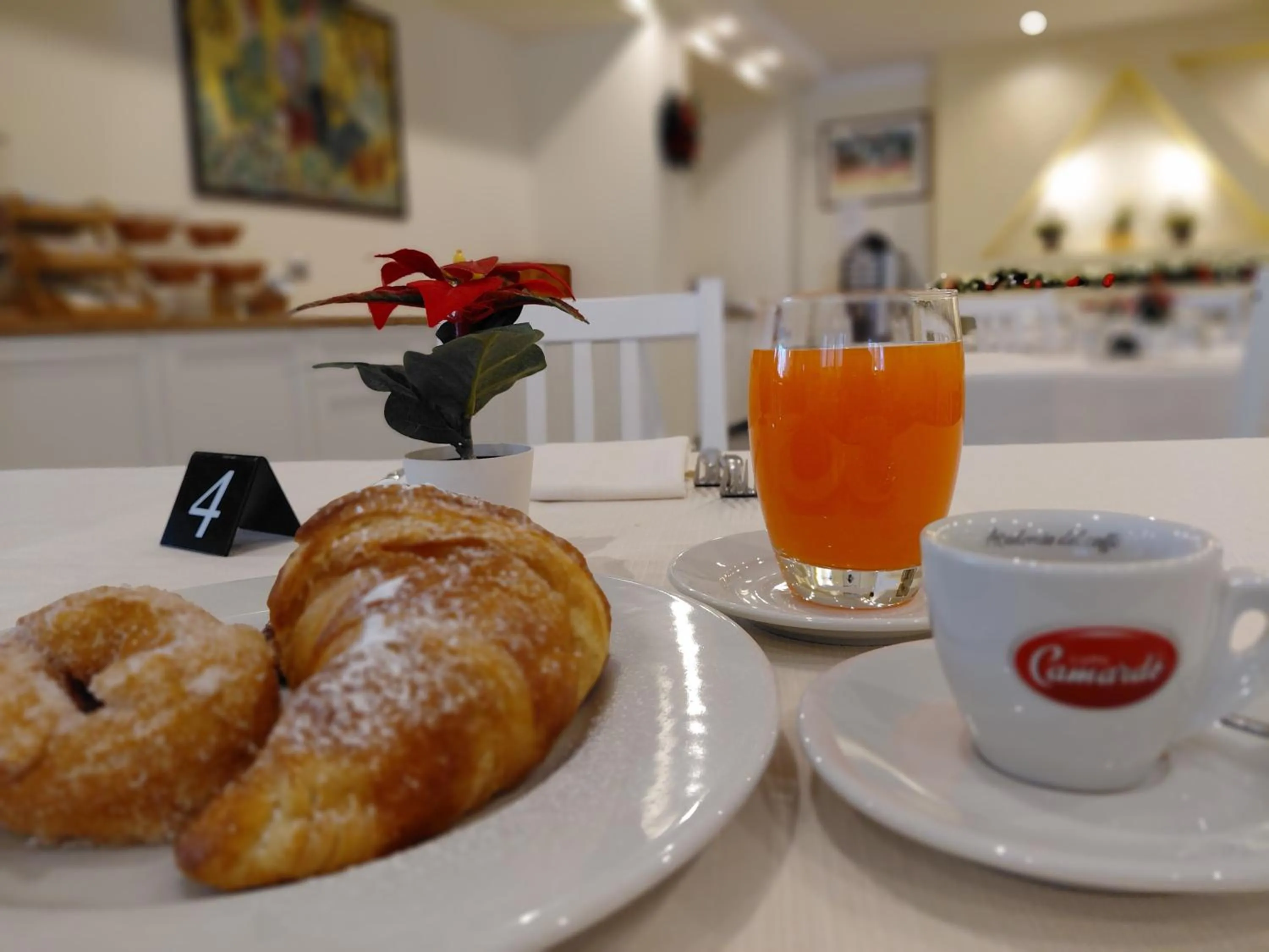 Breakfast in Albergo Conte Max