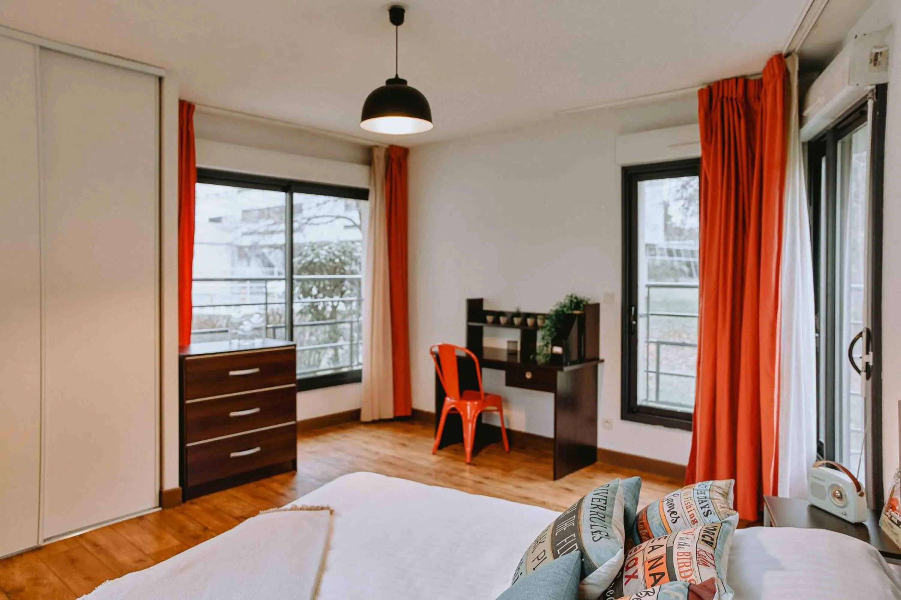 Bed in Zenao Appart Hôtel Nevers Quai de Loire