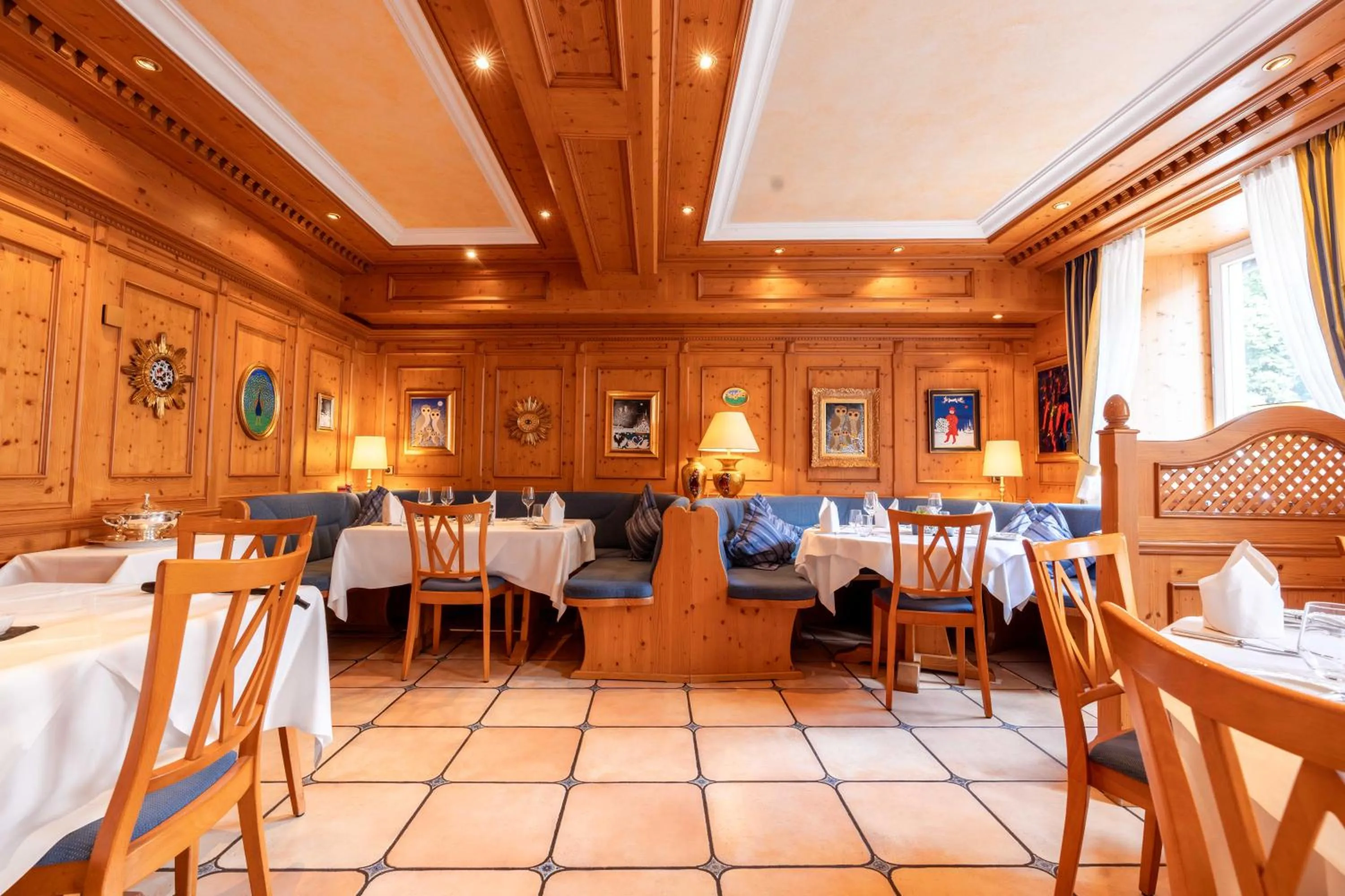Restaurant/places to eat in Hotel-Restaurant Schwanen