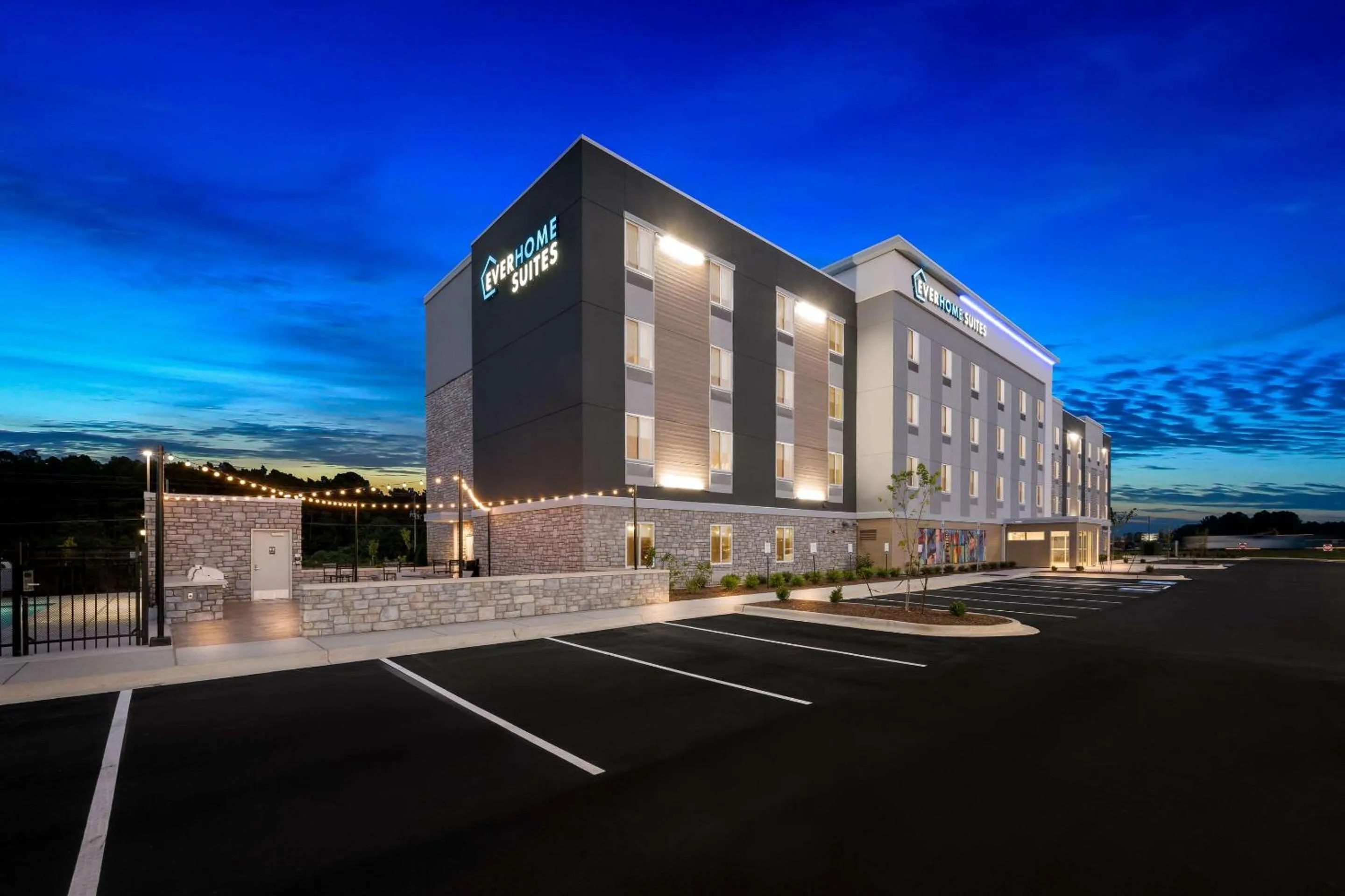 Property building in Everhome Suites Fayetteville near Fort Bragg