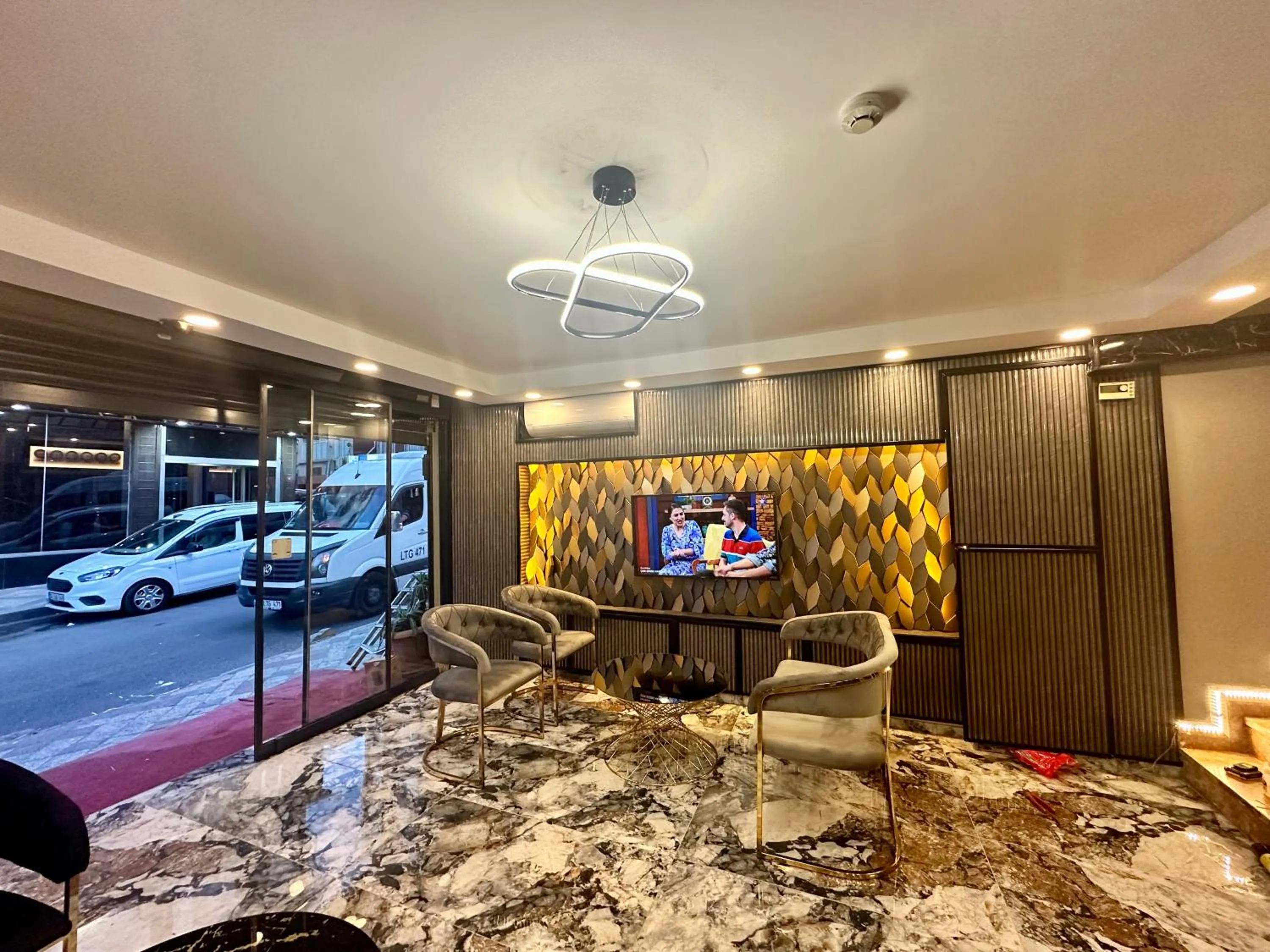 Living room in Crowned Exclusive Hotel