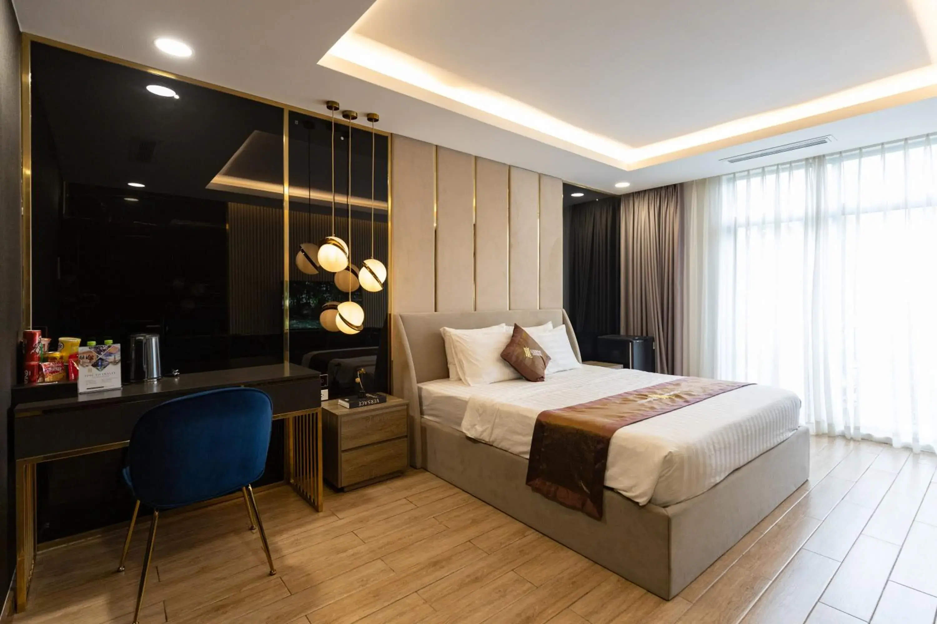 Deluxe Suite with Spa Bath in Luxhome Mekong Hotel Deluxe Suite with Spa Bath in Luxhome Mekong Hotel