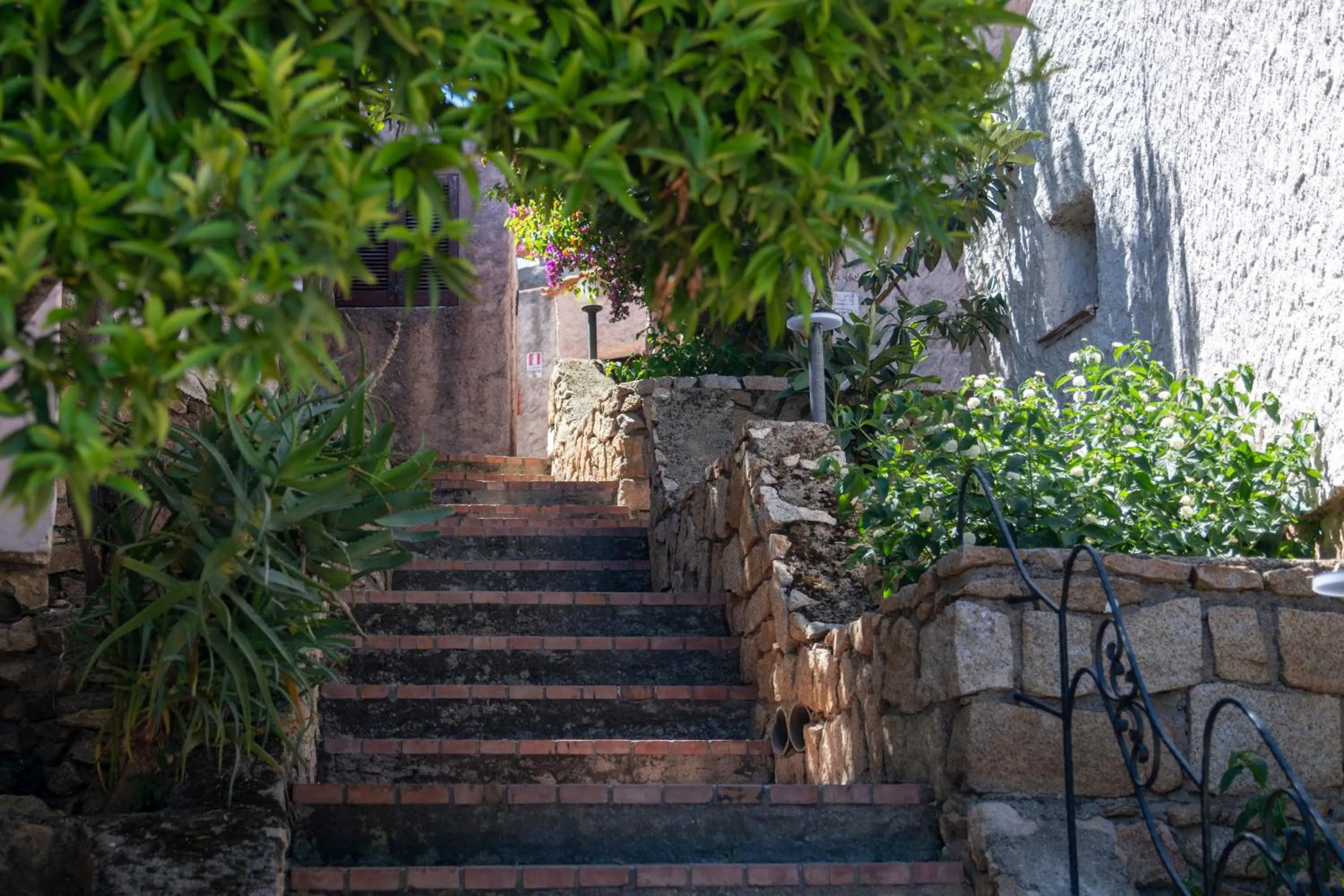 Property building in AHR Altura Hotel Porto Rafael