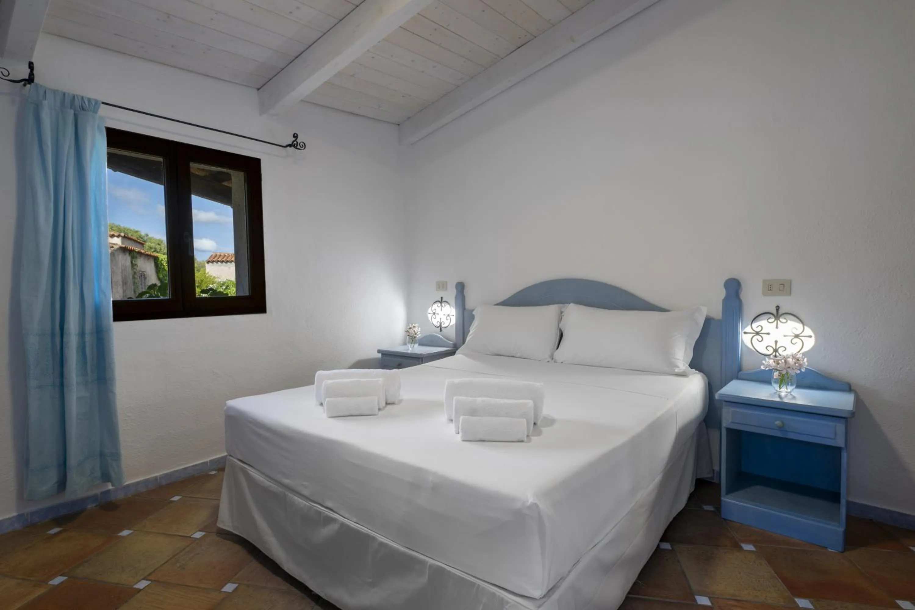 Bedroom, Bed in AHR Altura Hotel Porto Rafael