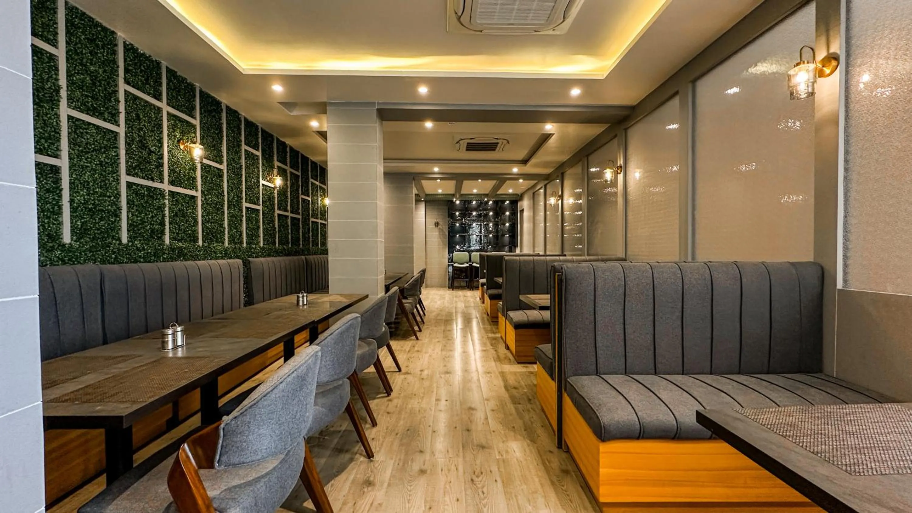 Restaurant/places to eat in Orbit Regency