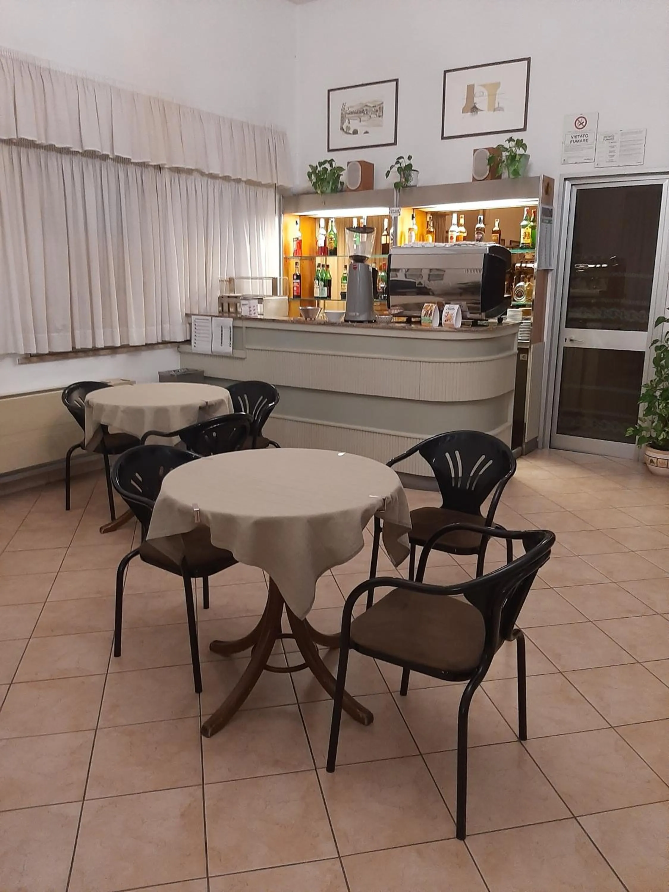 Lounge or bar in Hotel Cucciolo