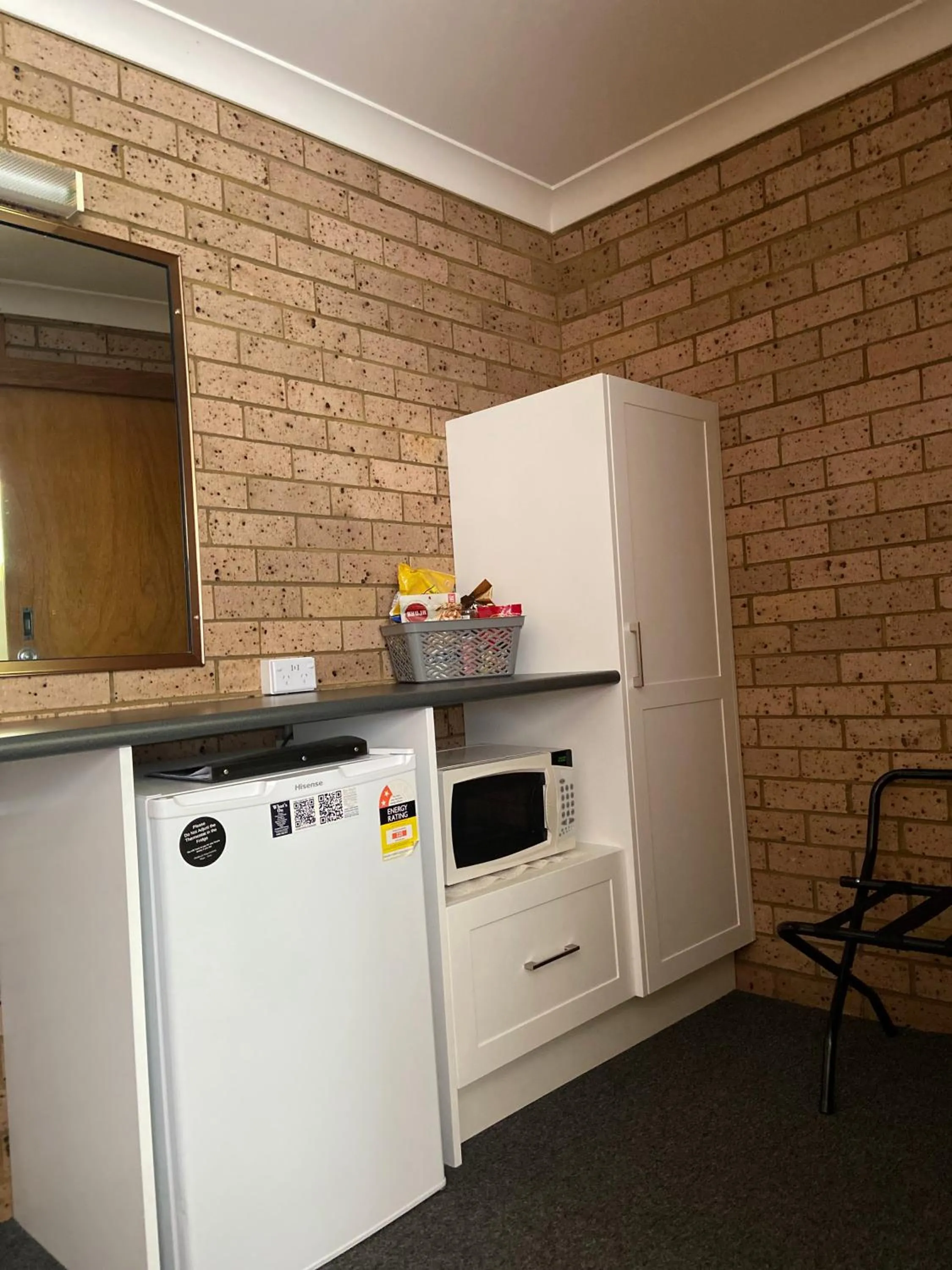 microwave in Muswellbrook Motor Inn