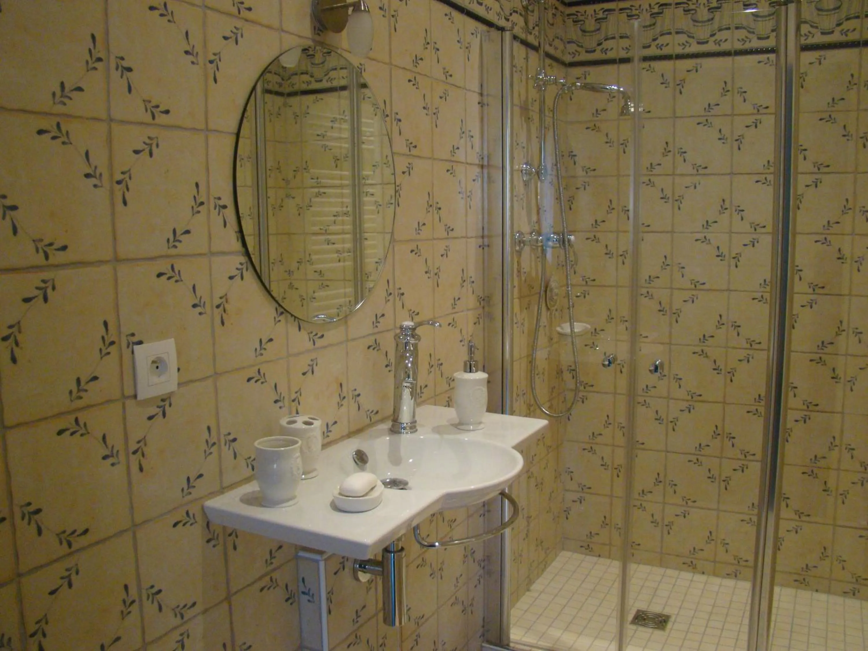 Bathroom in Gentilhommière Eaux Bleues