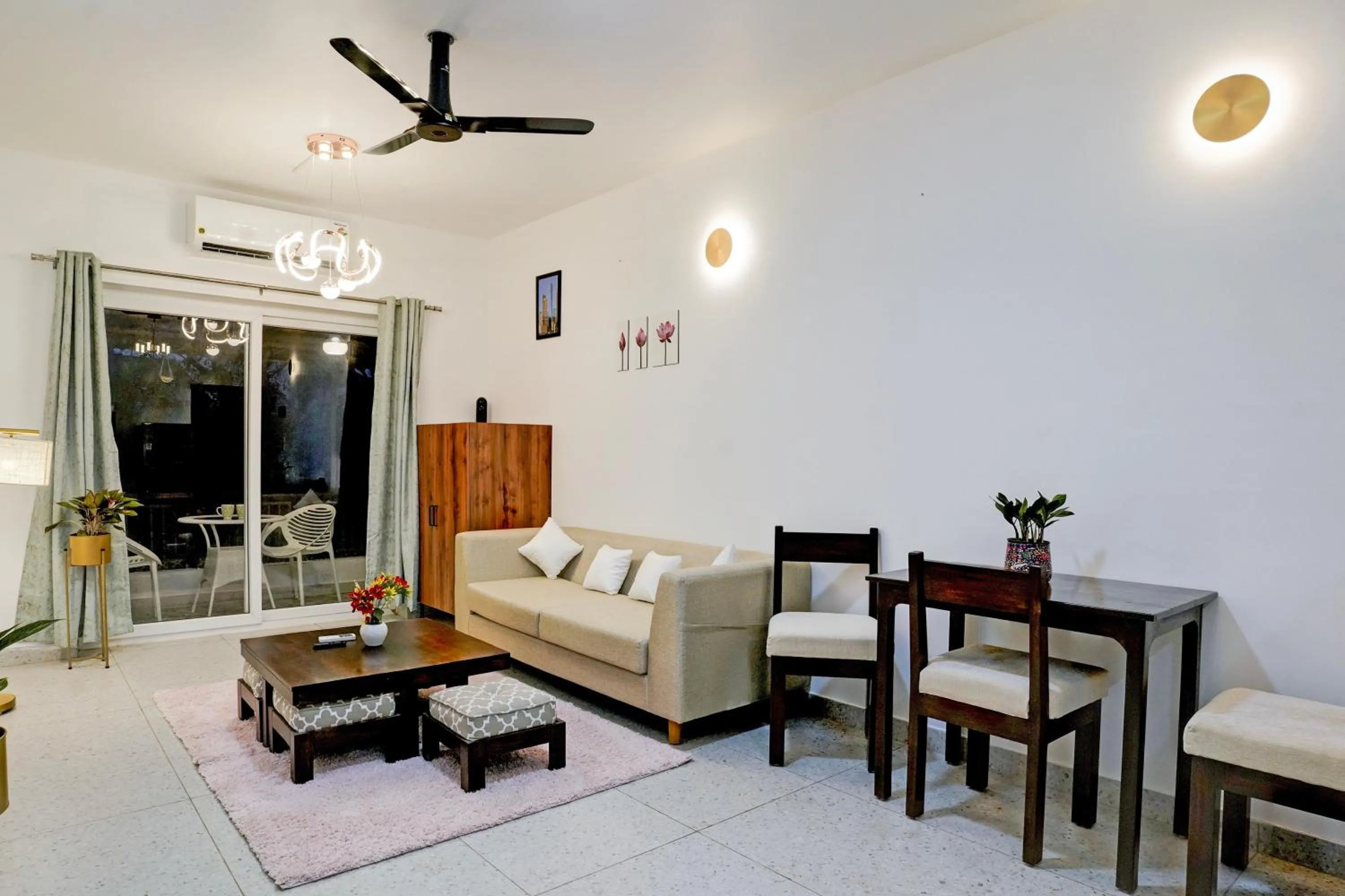 Bedroom in Naavinya by DanCenter - 1BHK apartment in Siolim