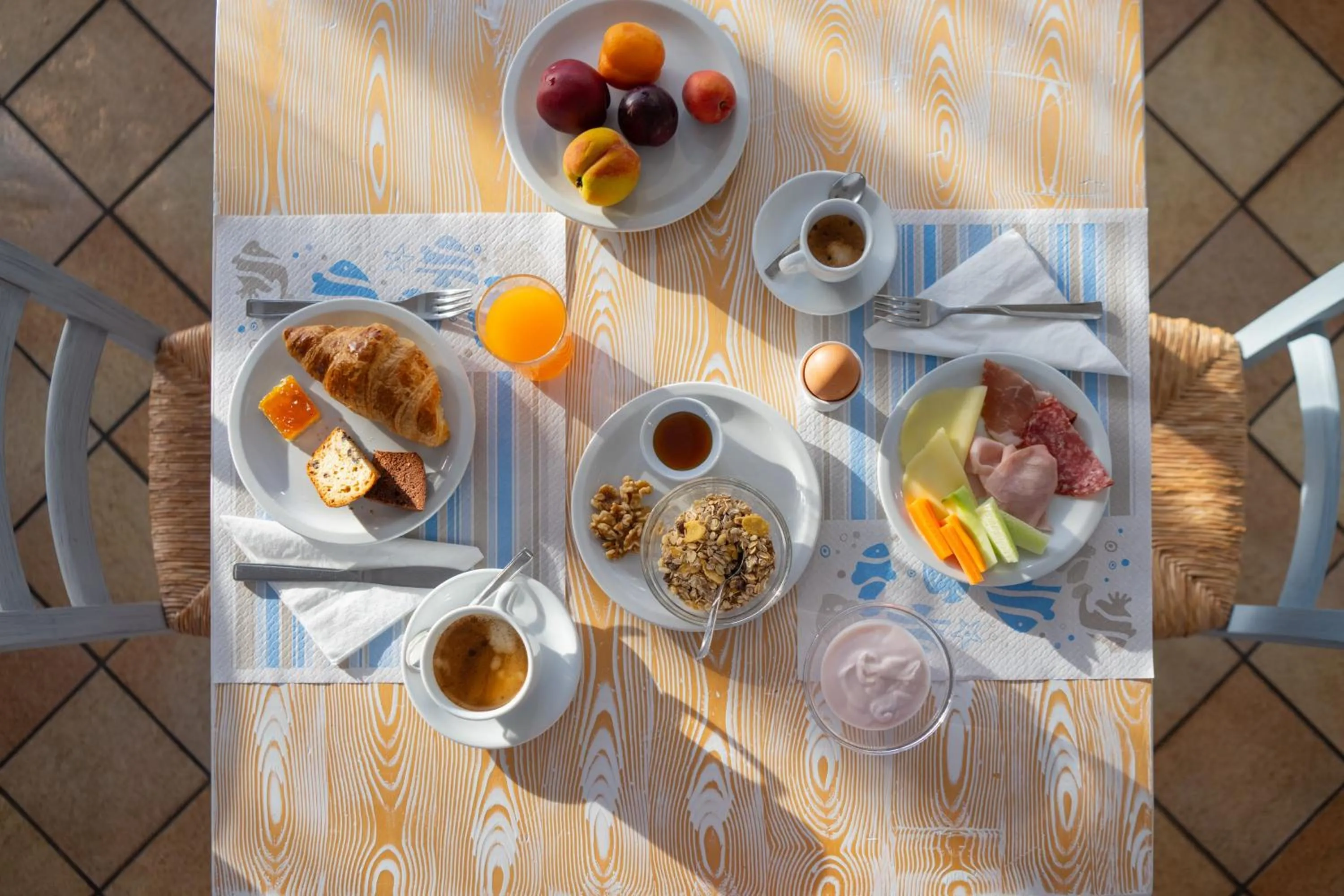 Food and drinks in Hotel Palme Gemelle