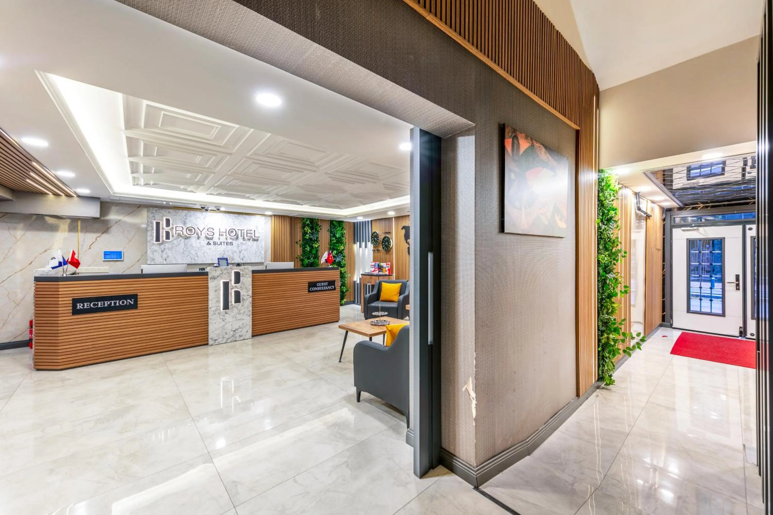 Lobby or reception in Roys Hotel & Suites