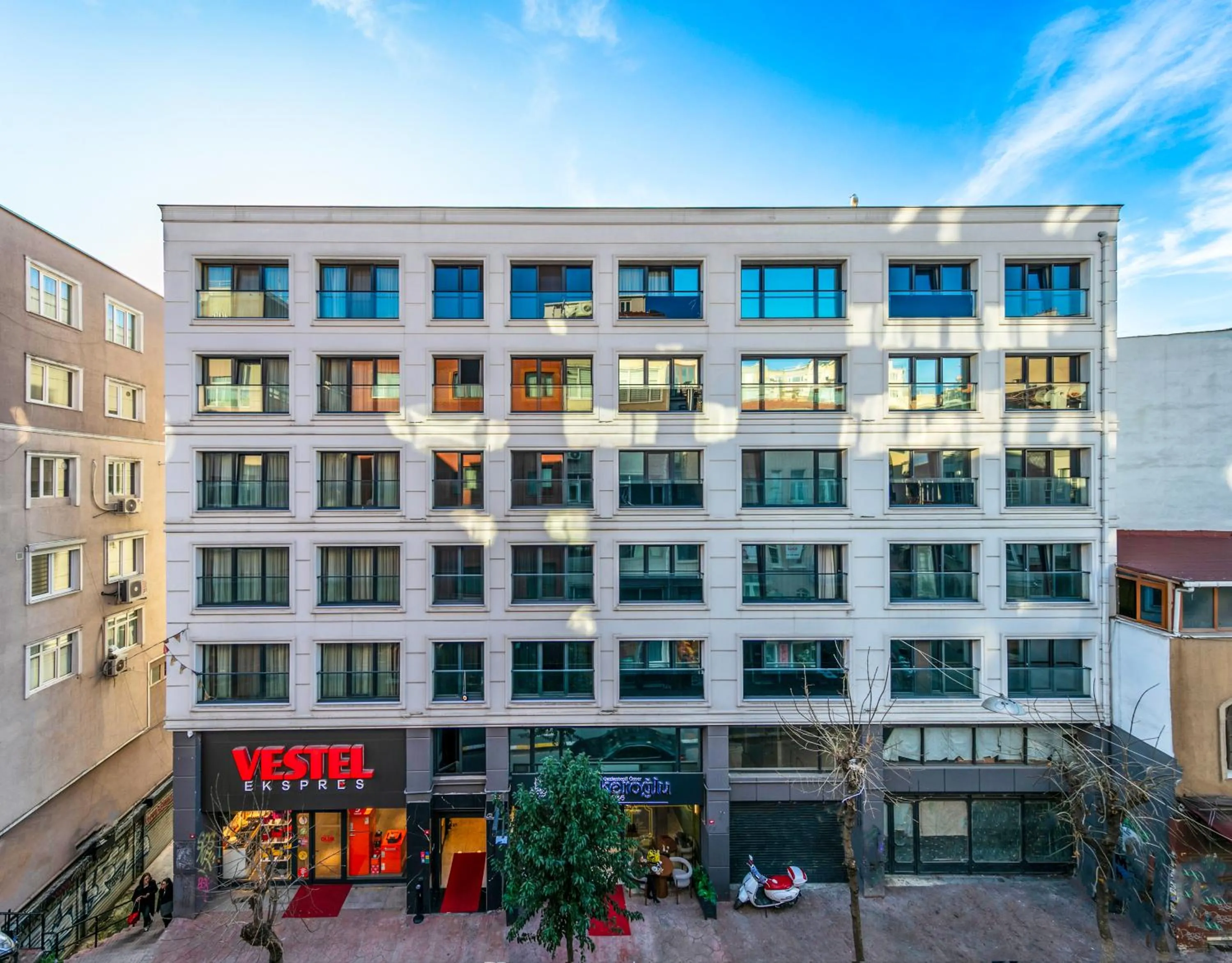 Property building in Roys Hotel & Suites