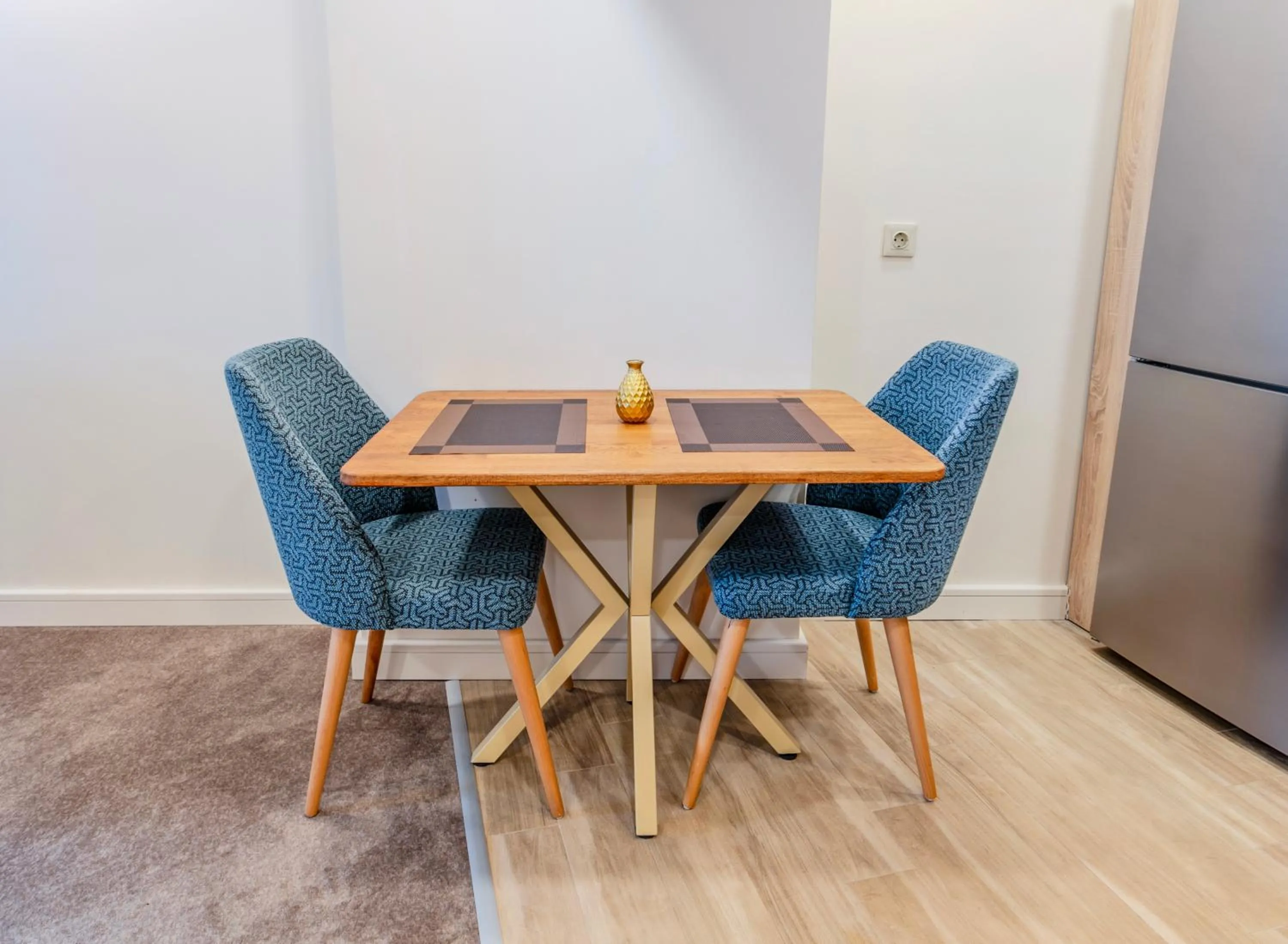 Seating area in Roys Hotel & Suites