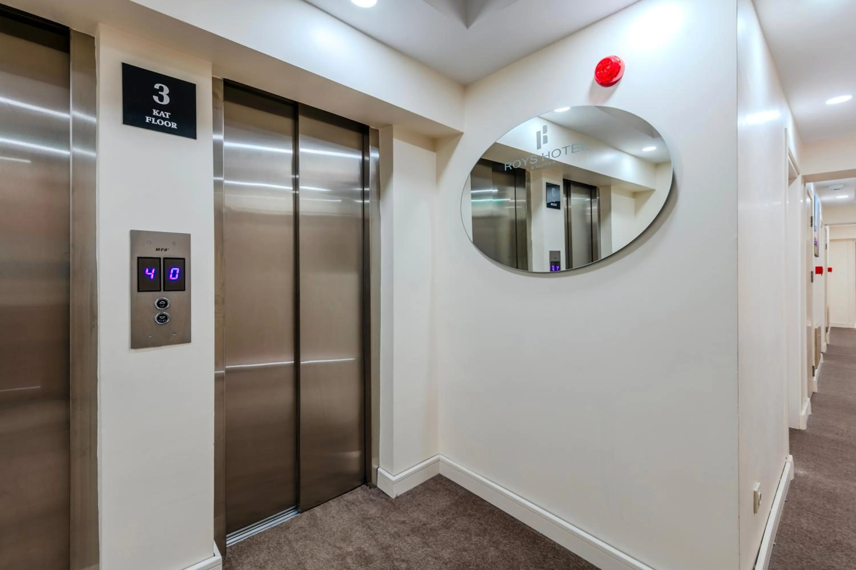 elevator in Roys Hotel & Suites