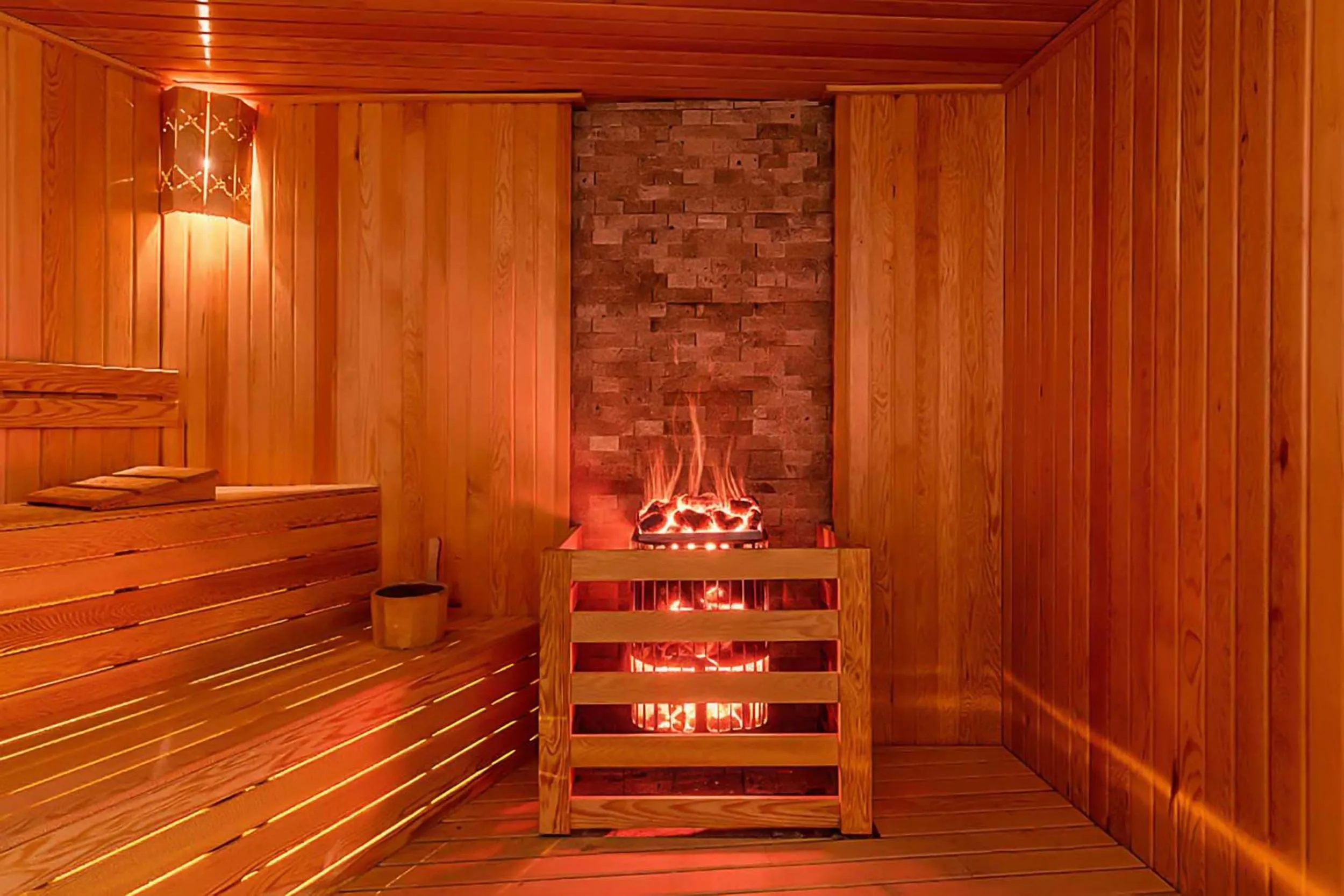 Sauna in Roys Hotel & Suites